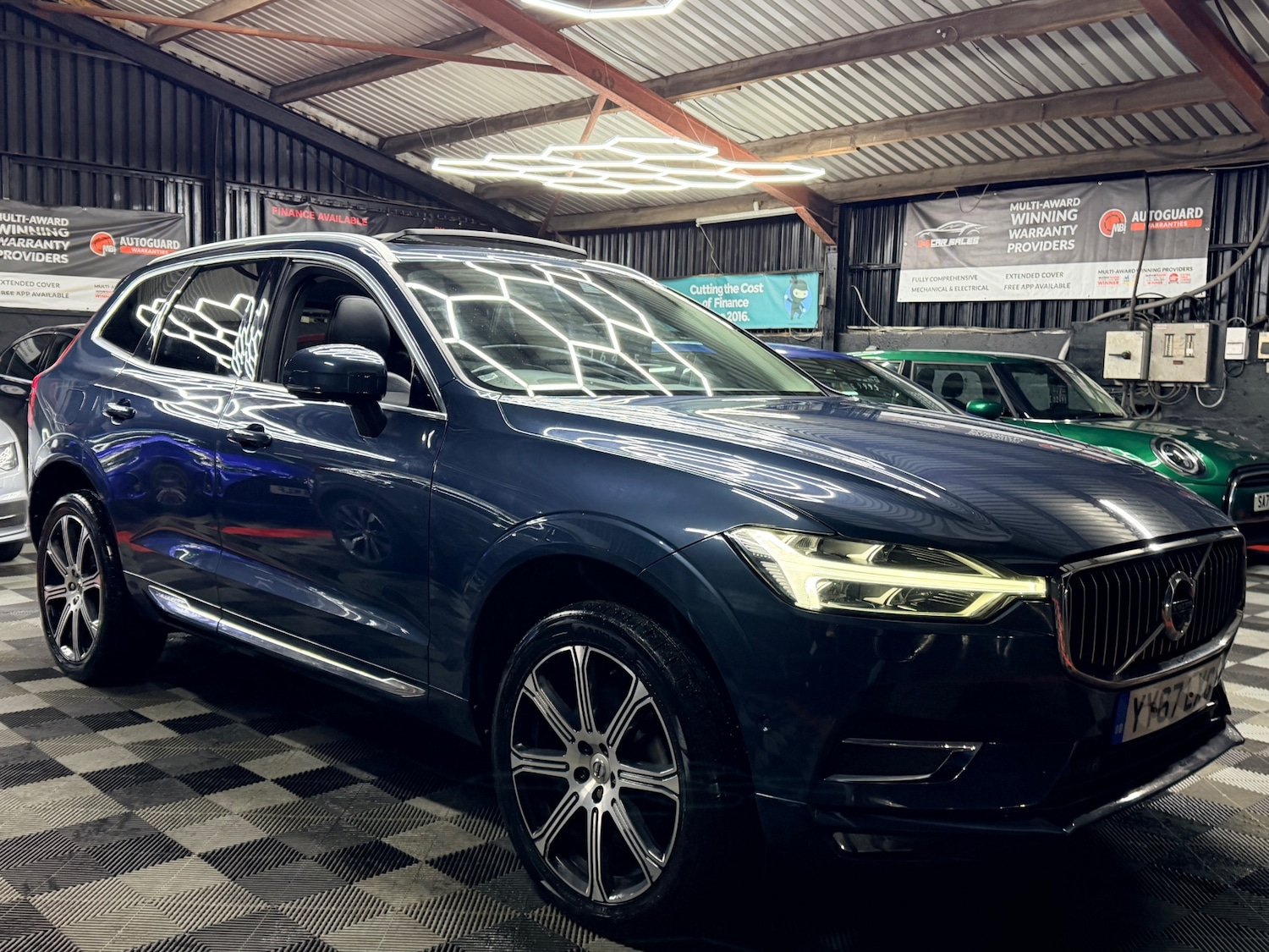 Used Volvo XC60 2017 for sale - 77154613: Photo 4