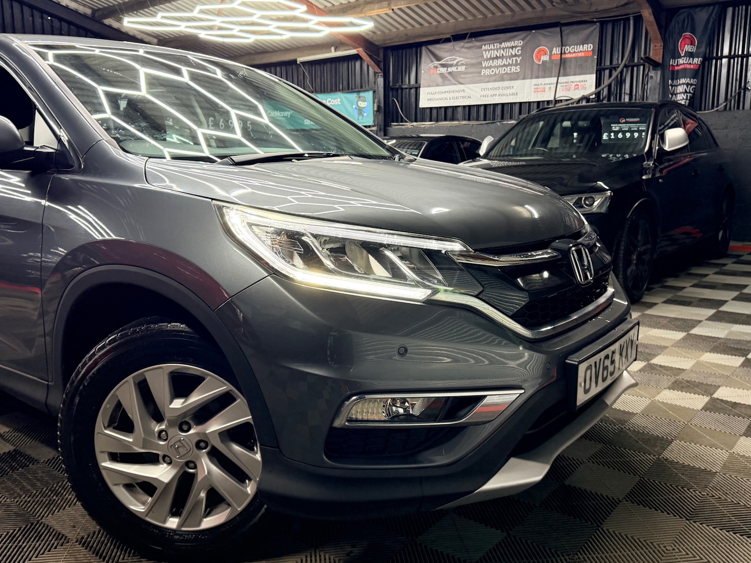 Used Honda CR-V 2015 for sale - 77742990: Photo 2
