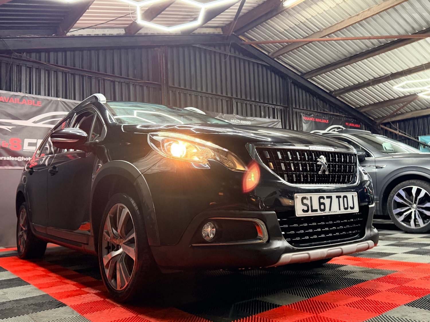 Used Peugeot 2008 2017 for sale - 76820011: Photo 11