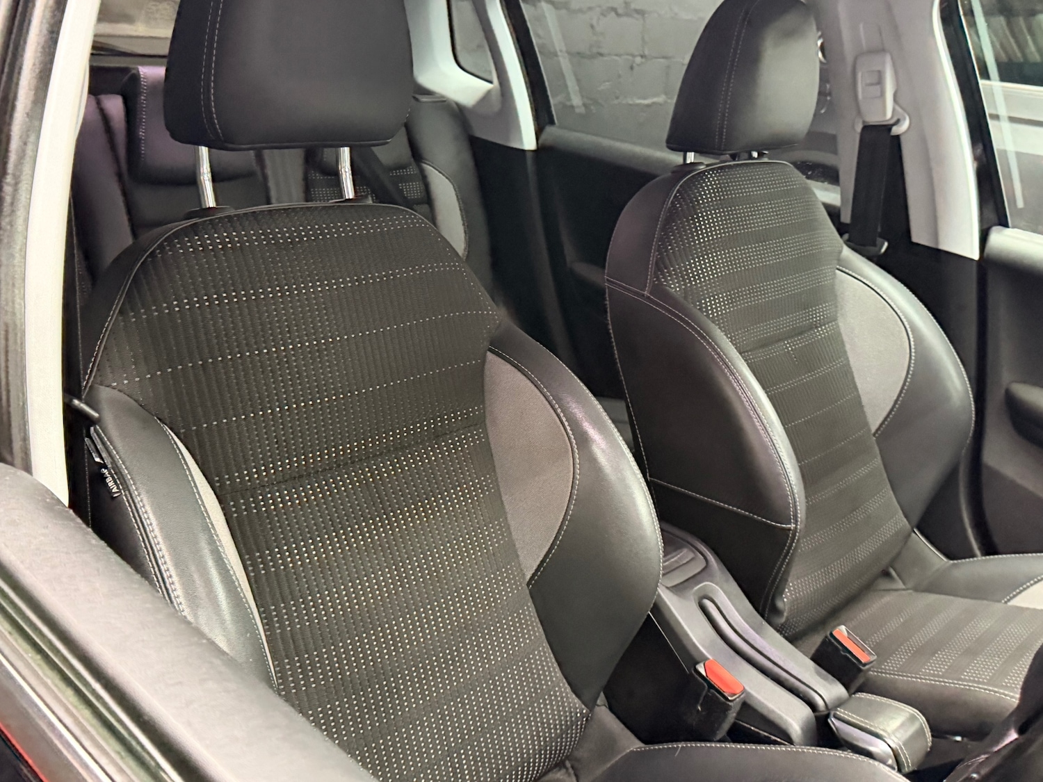 Used Peugeot 2008 2017 for sale - 76820011: Photo 15