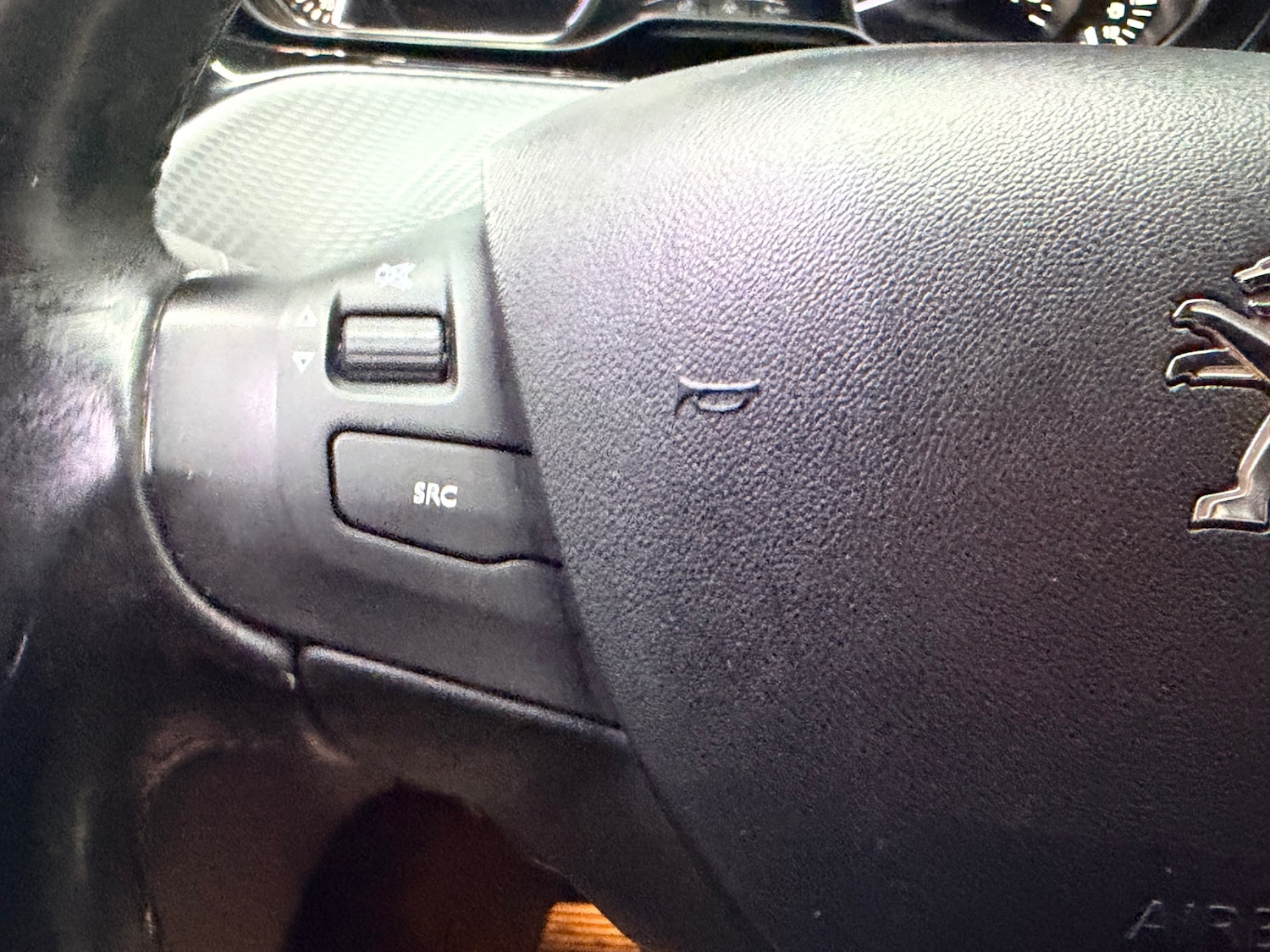 Used Peugeot 2008 2017 for sale - 76820011: Photo 16