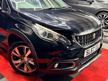 Used Peugeot 2008 2017 for sale - 76820011: Photo