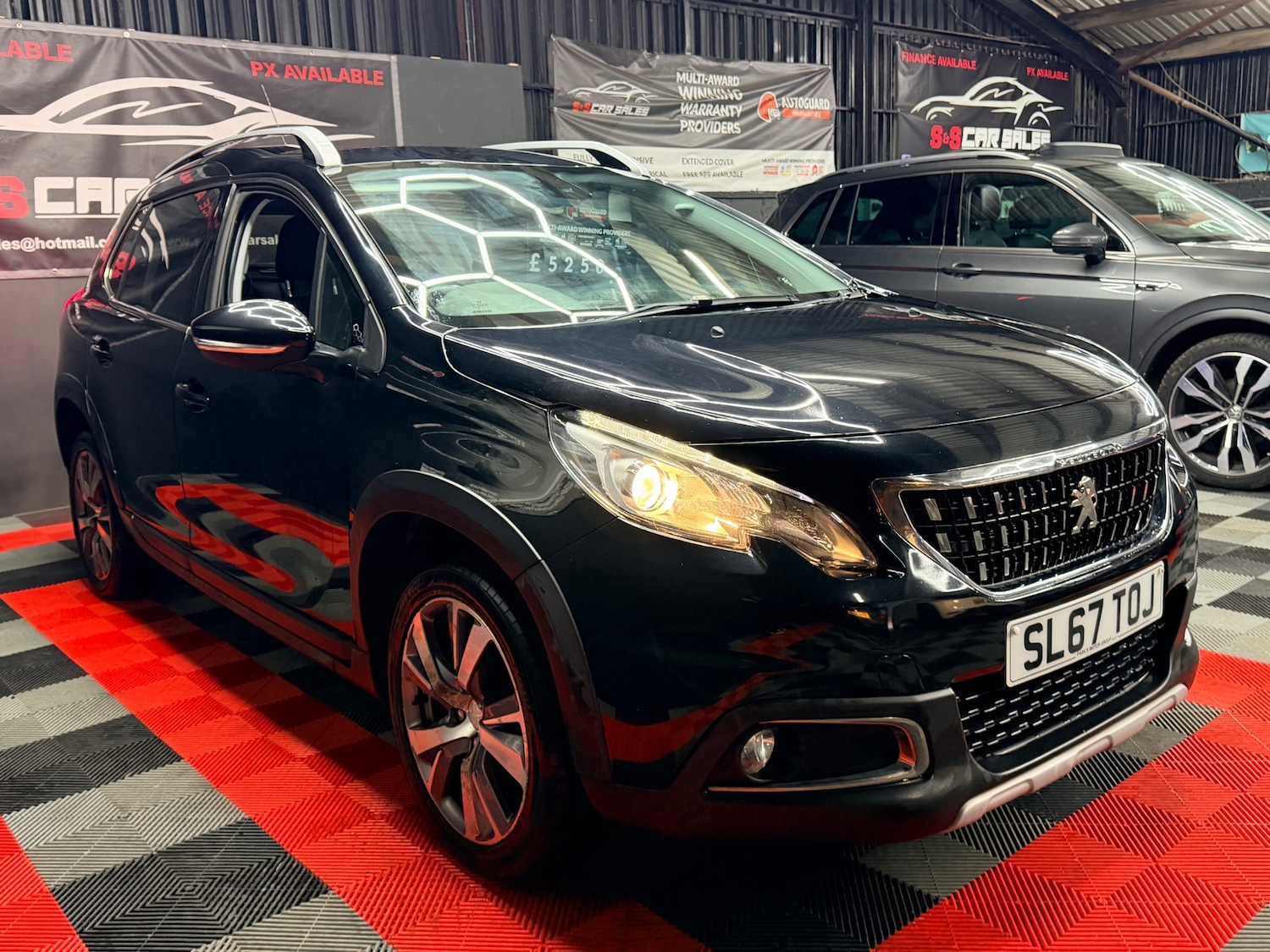 Used Peugeot 2008 2017 for sale - 76820011: Photo 8