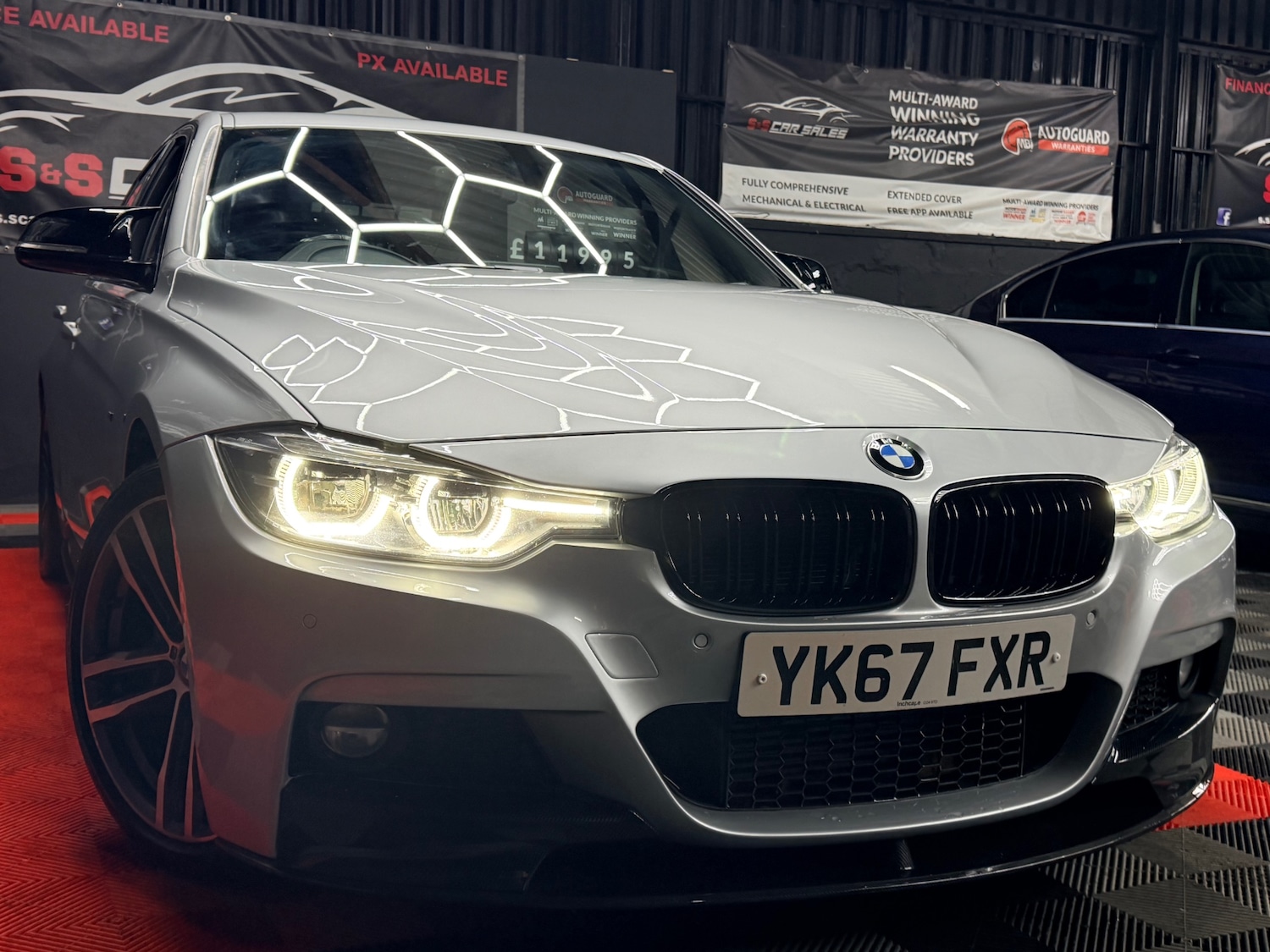 Used BMW 3 Series 2018 for sale - 76846010: Photo 1