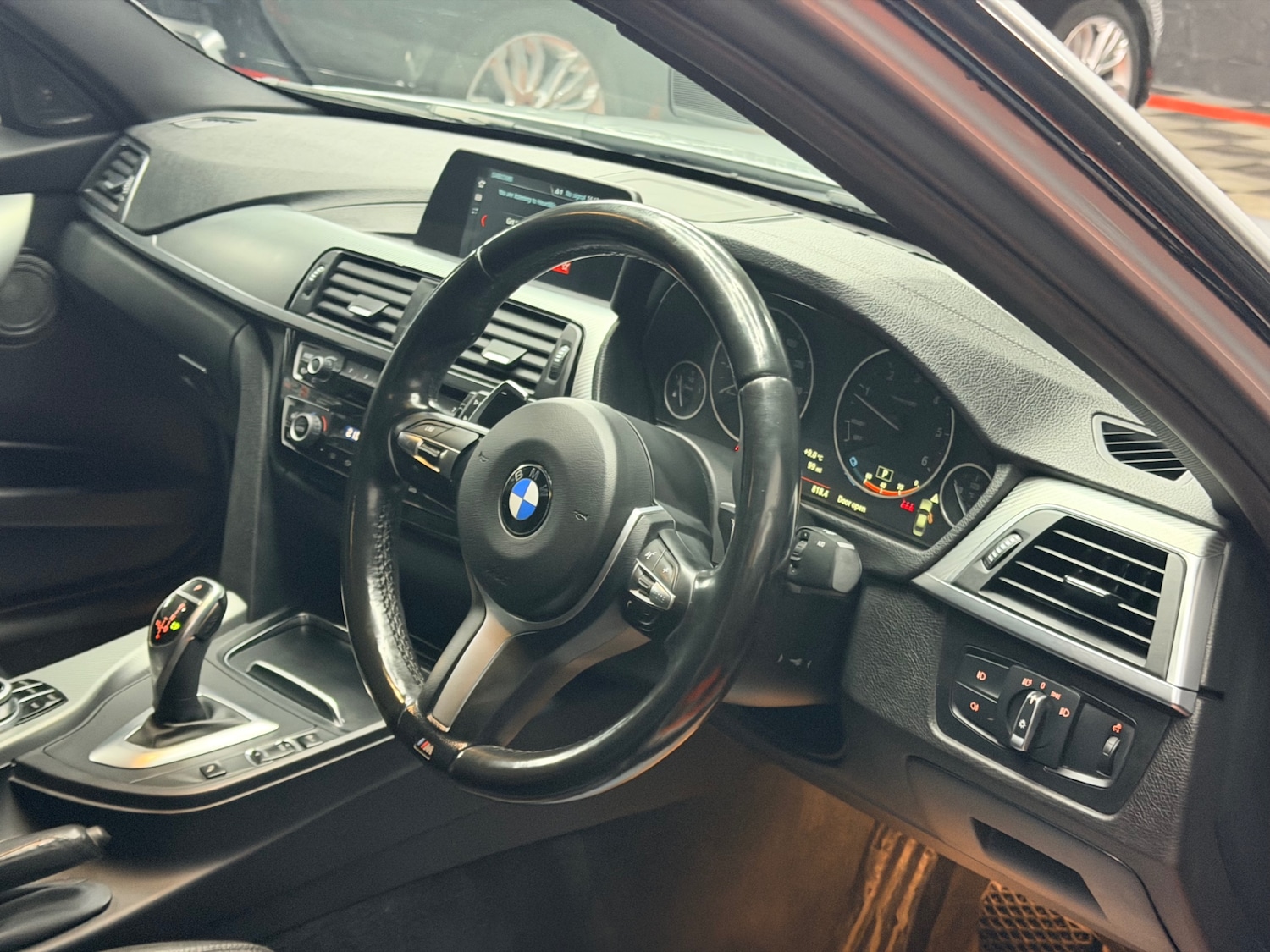 Used BMW 3 Series 2018 for sale - 76846010: Photo 29