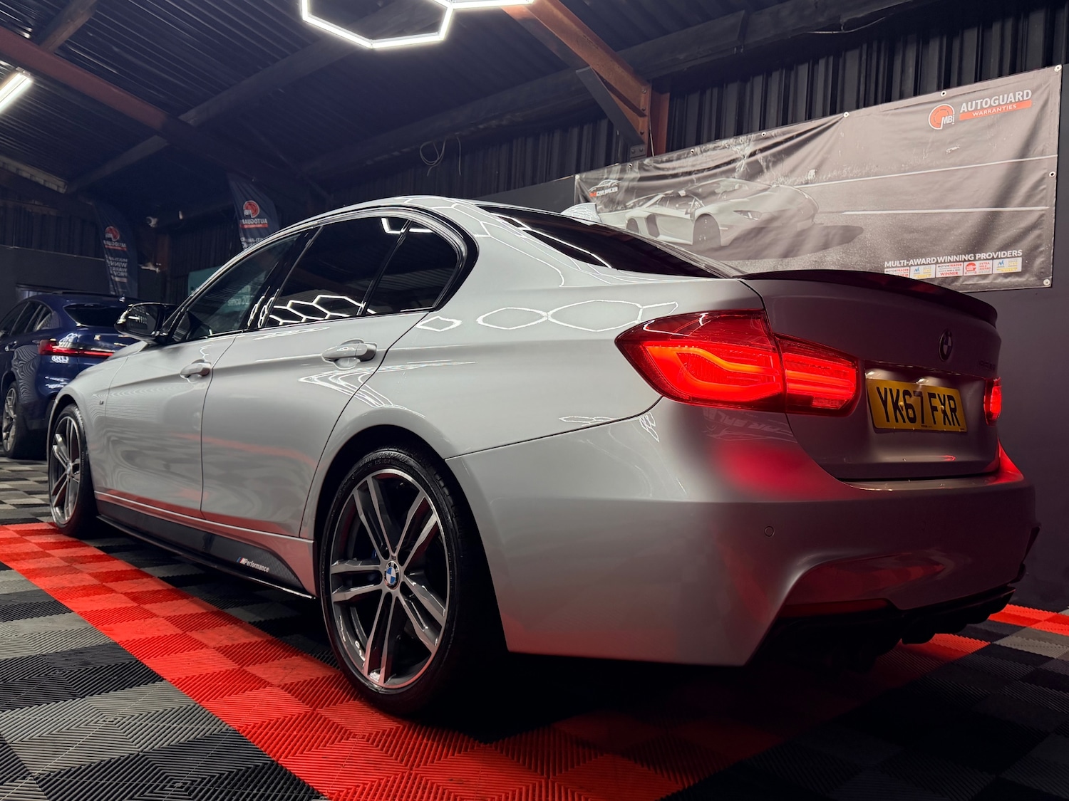 Used BMW 3 Series 2018 for sale - 76846010: Photo 4