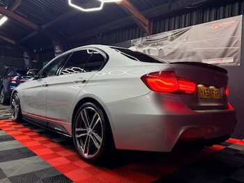 Used BMW 3 Series 2018 for sale - 76846010: Photo