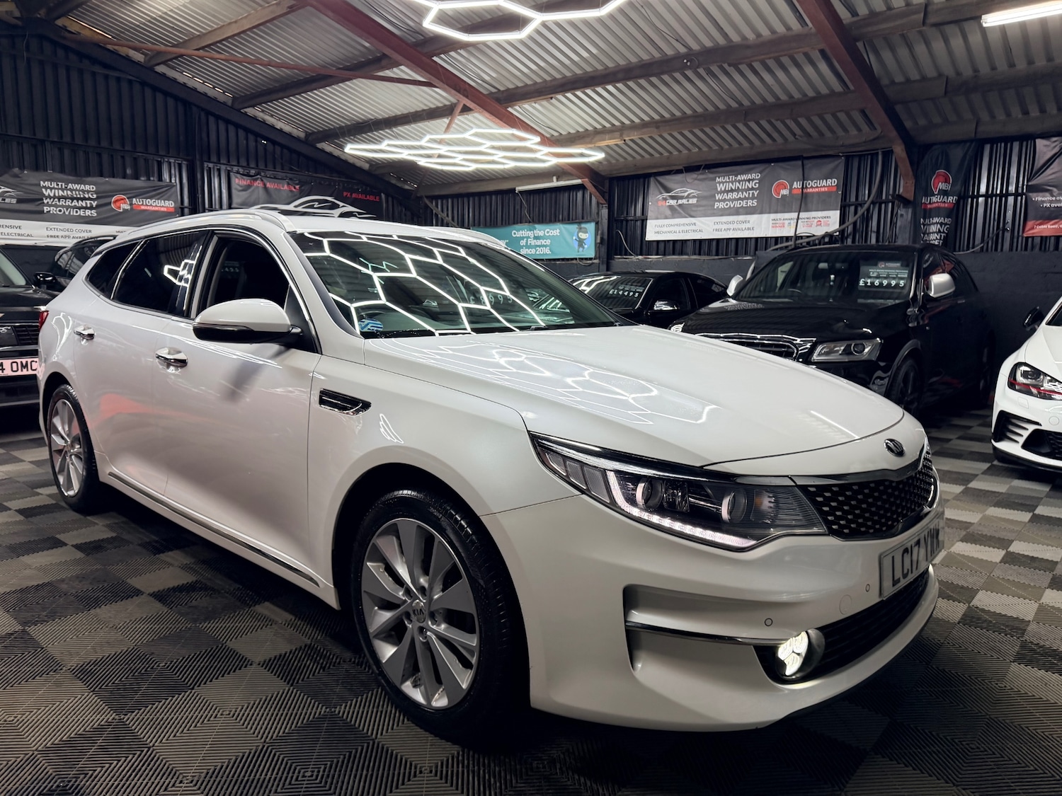 Used Kia Optima 2017 for sale - 77778212: Photo 5