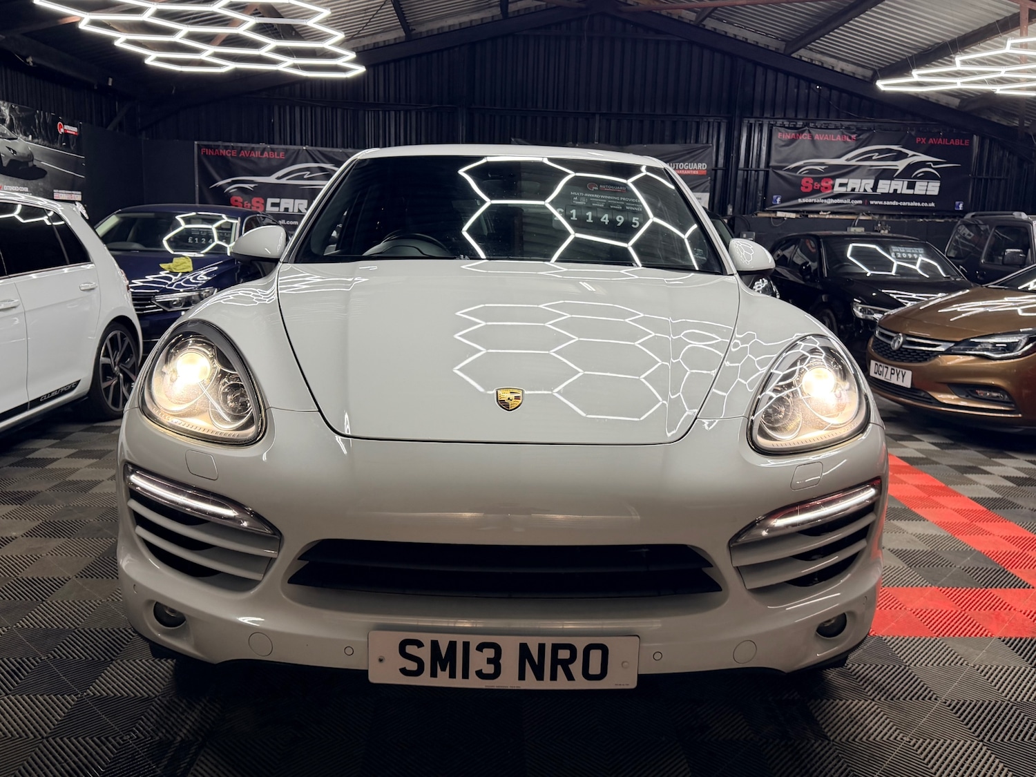 Used Porsche Cayenne 2013 for sale - 78155692: Photo 4