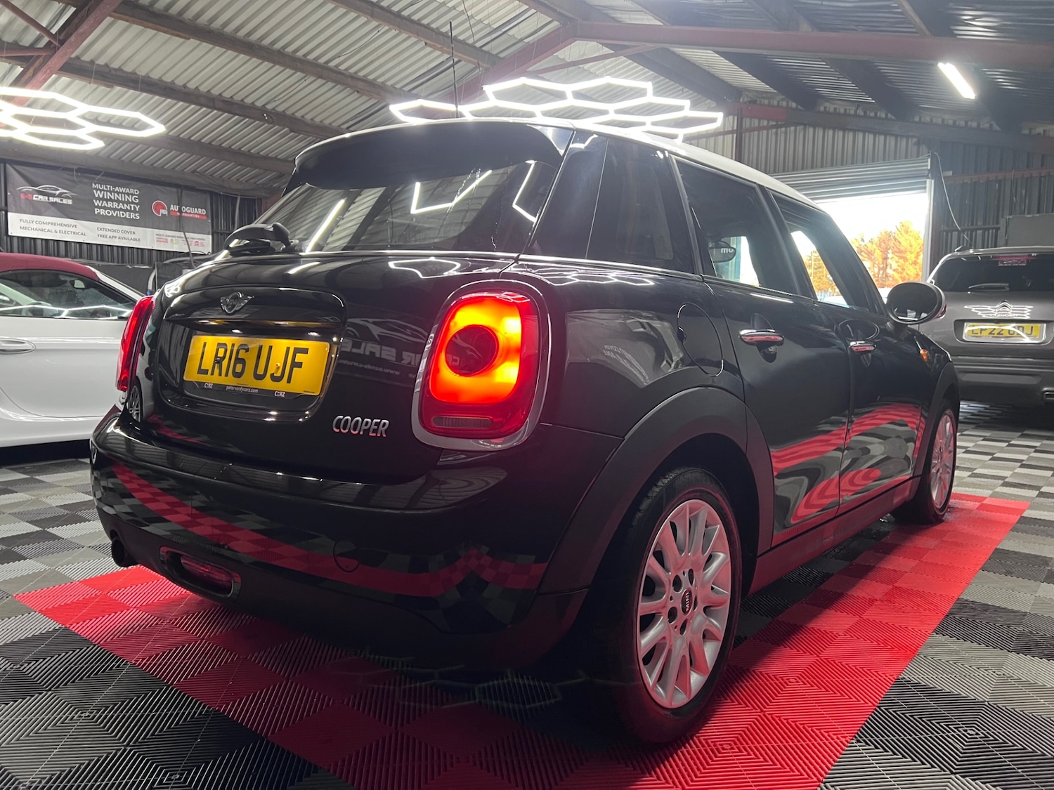 Used MINI Hatch 2016 for sale - 76384582: Photo 2