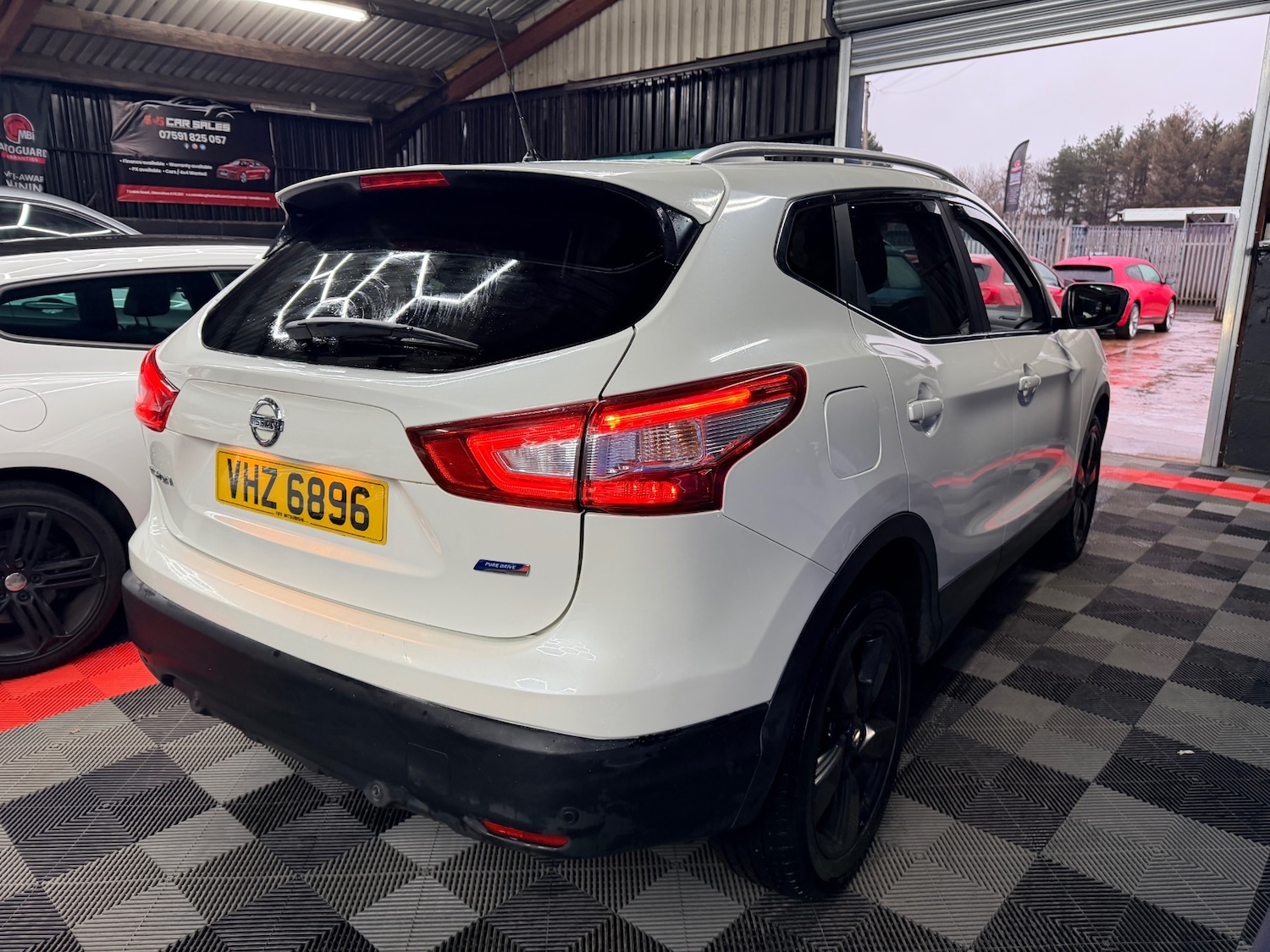 Used Nissan Qashqai 2015 for sale - 76614804: Photo 17