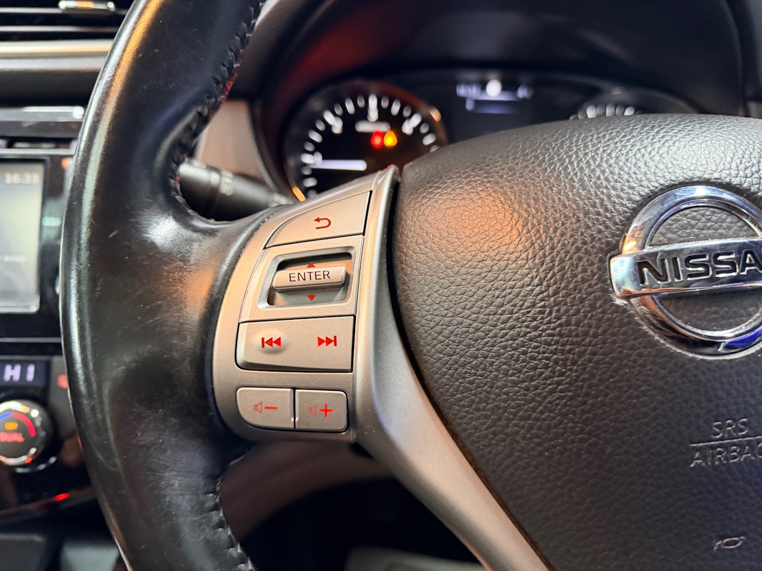 Used Nissan Qashqai 2015 for sale - 76614804: Photo 19