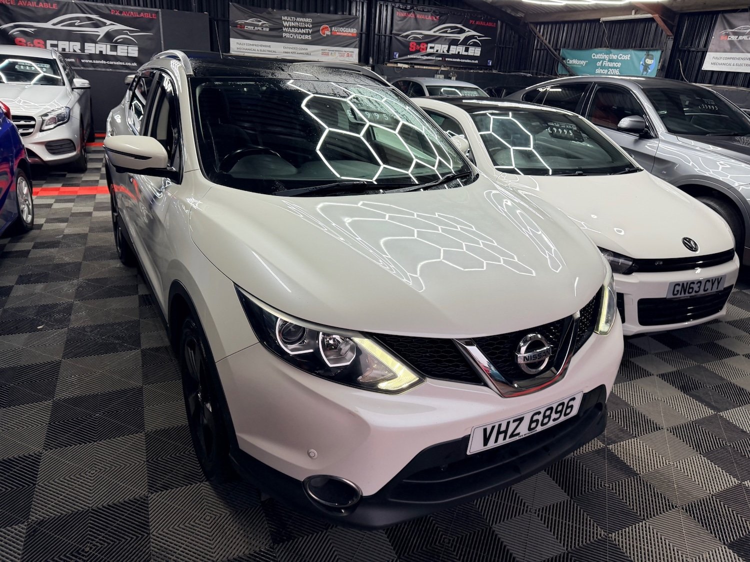 Used Nissan Qashqai 2015 for sale - 76614804: Photo 4