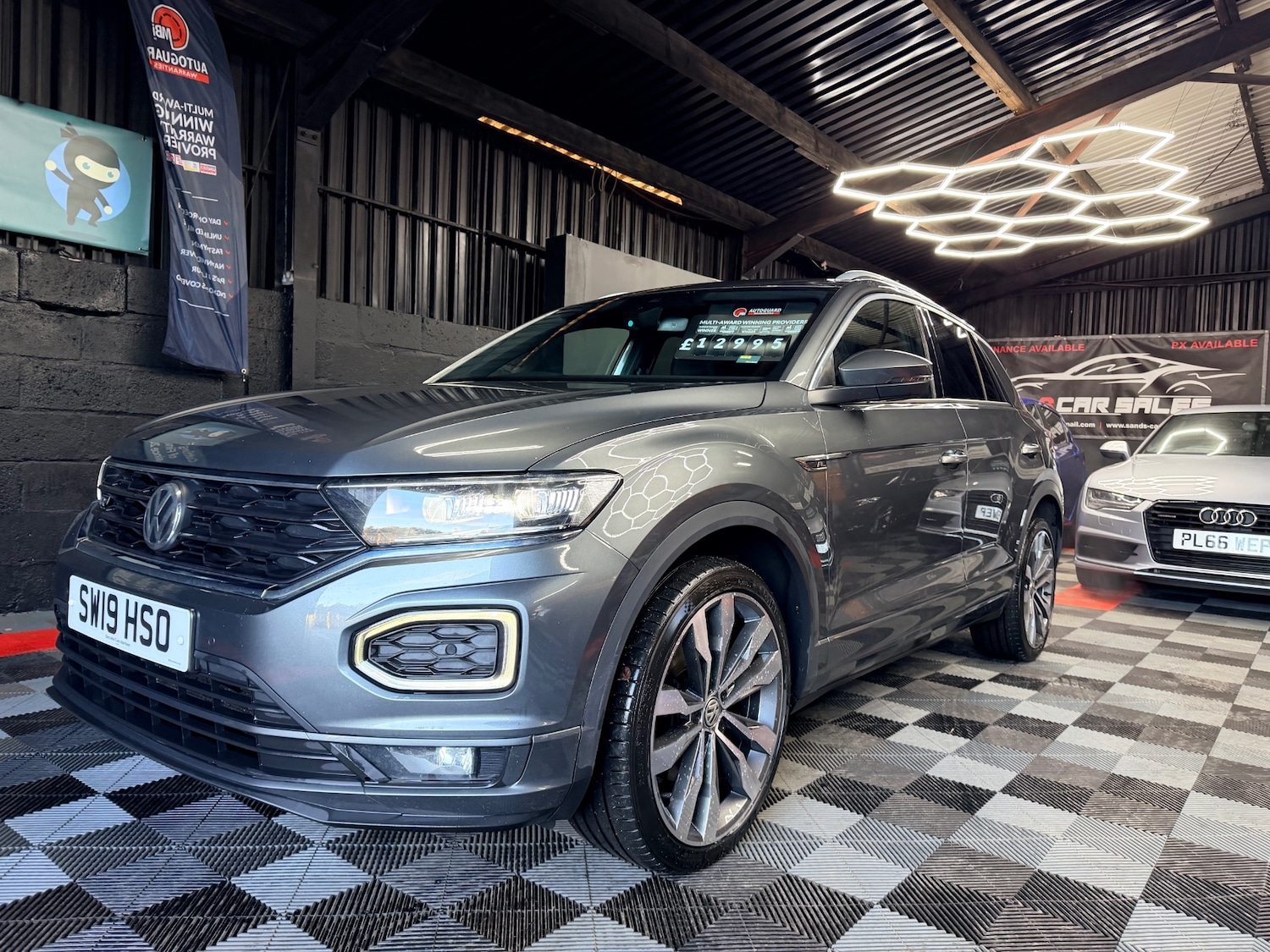Used Volkswagen T-Roc 2019 for sale - 77078097: Photo 10