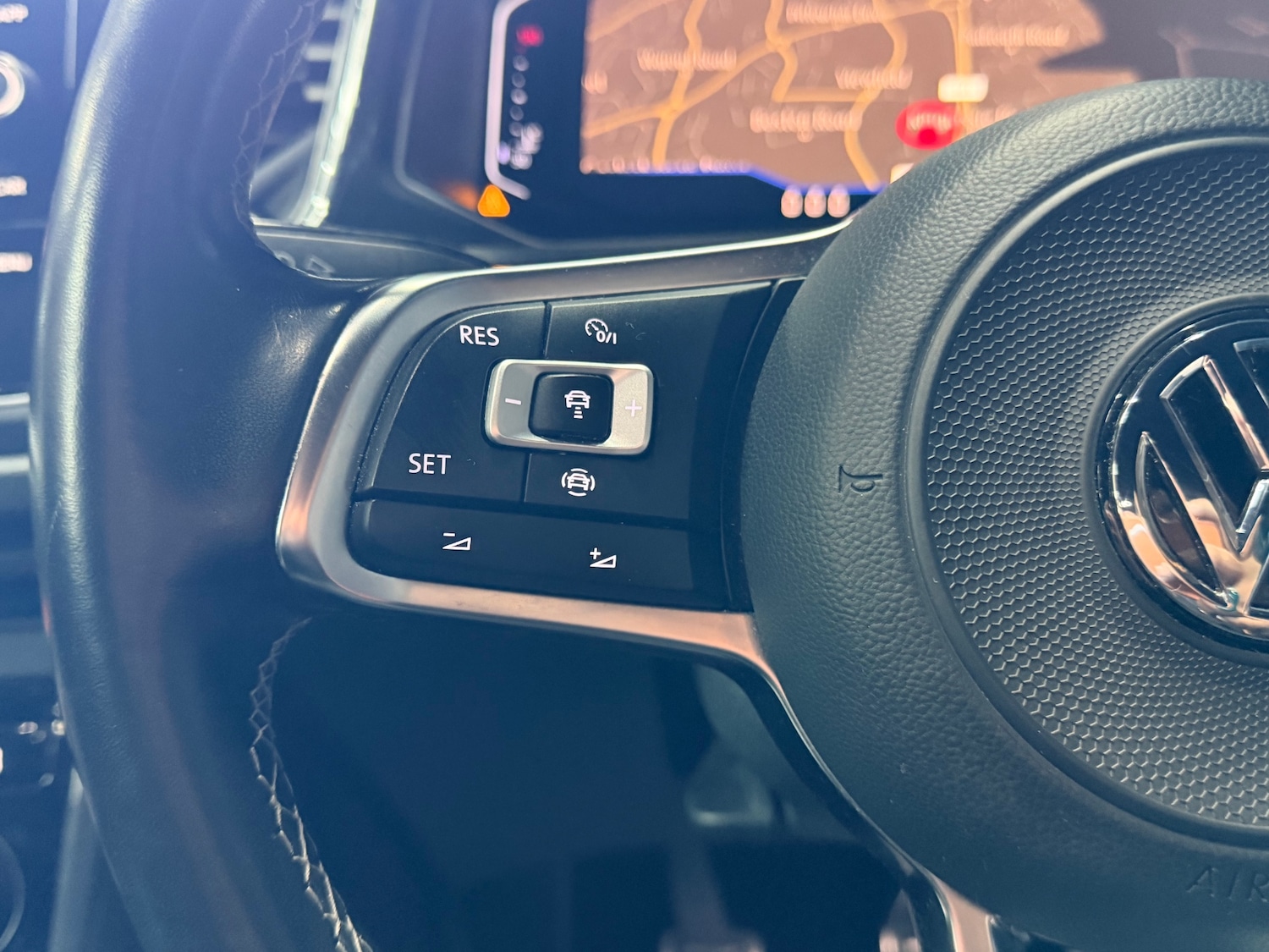 Used Volkswagen T-Roc 2019 for sale - 77078097: Photo 25