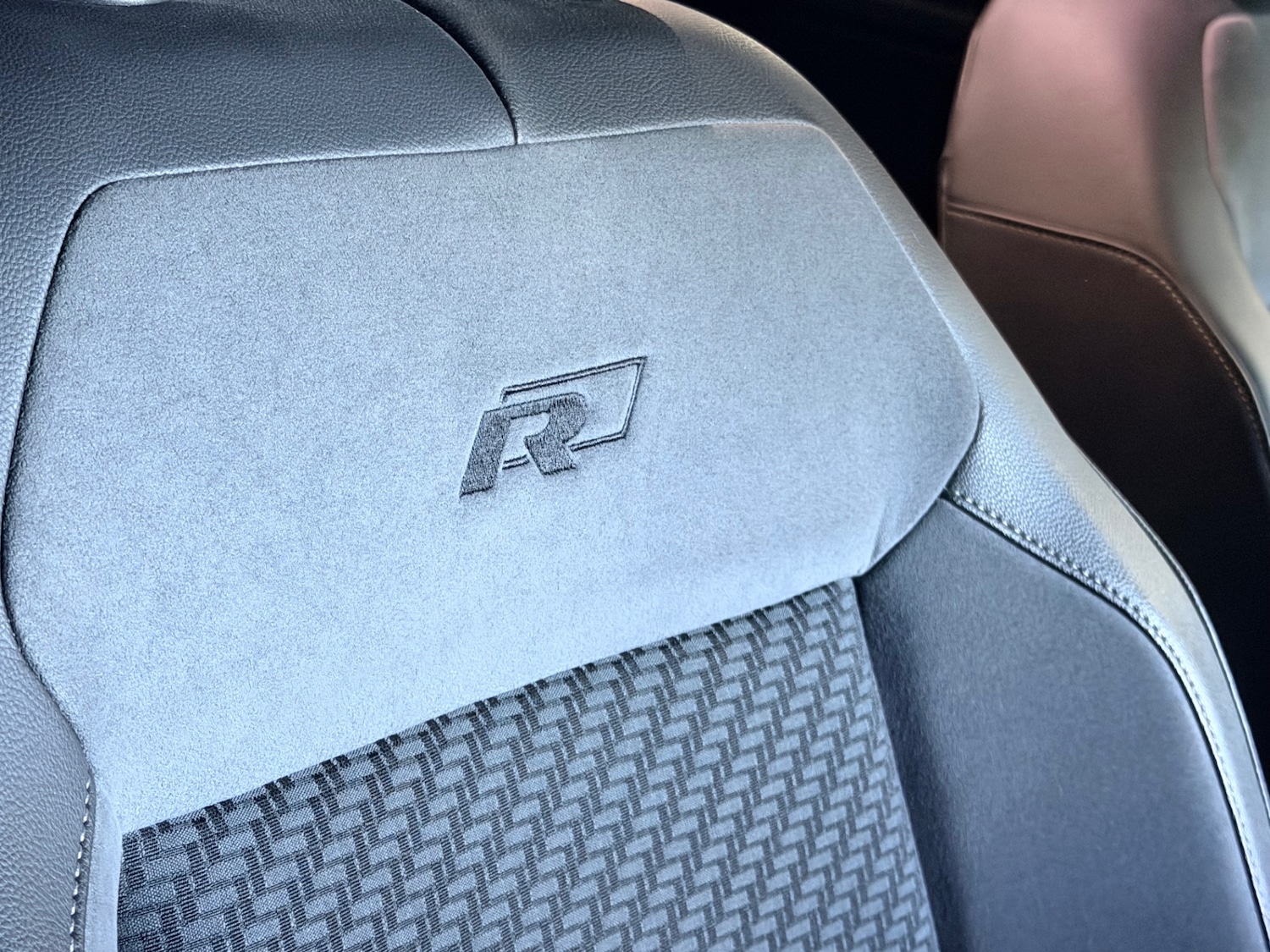 Used Volkswagen T-Roc 2019 for sale - 77078097: Photo 30