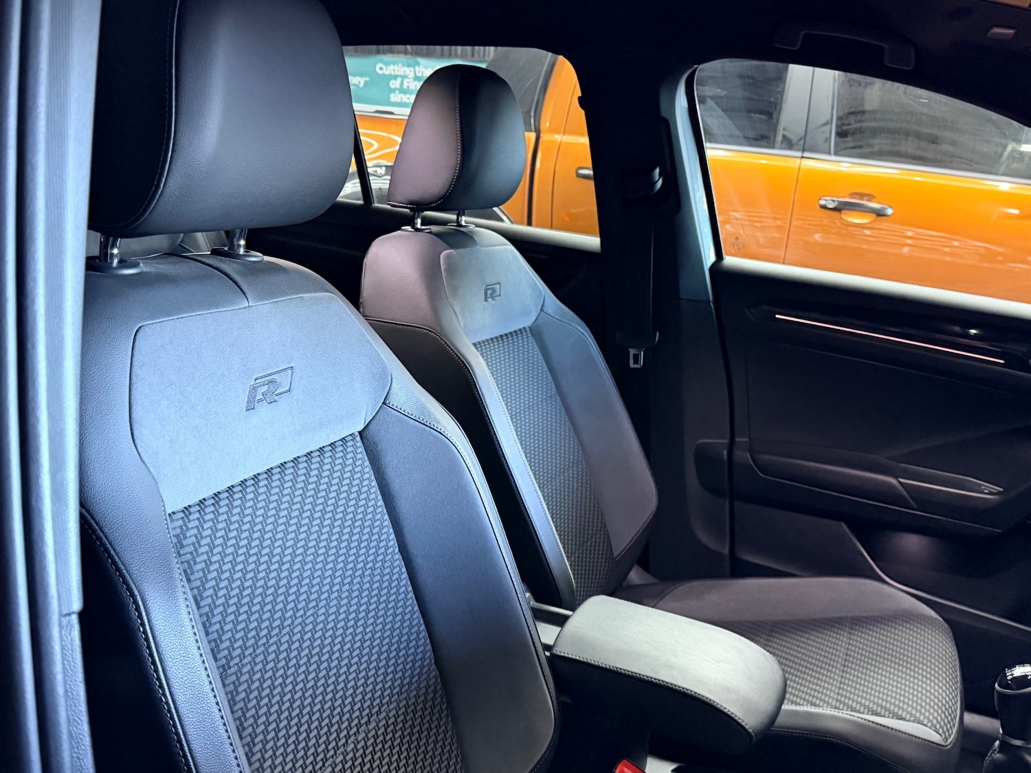 Used Volkswagen T-Roc 2019 for sale - 77078097: Photo 31