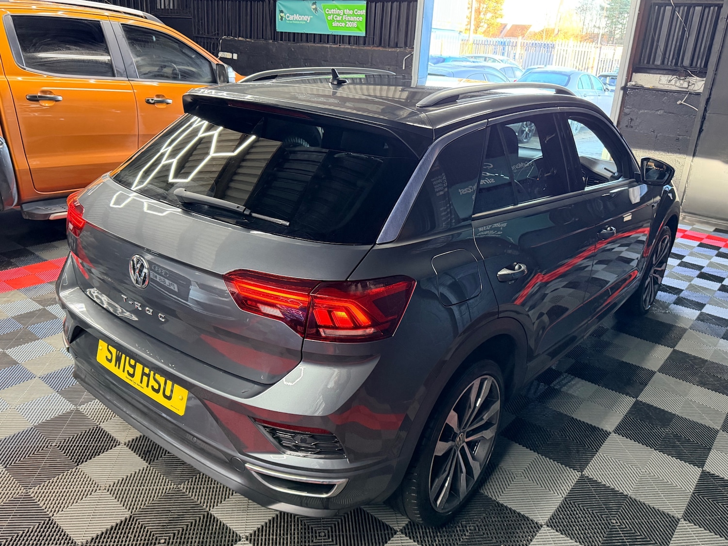 Used Volkswagen T-Roc 2019 for sale - 77078097: Photo 5