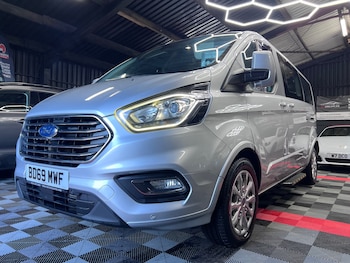 Used Ford Tourneo Custom 2019 for sale - 76387437: Photo