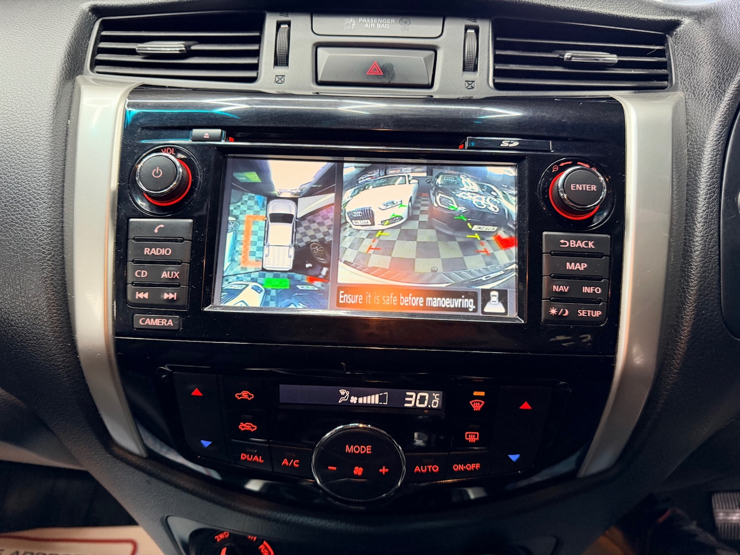 Used Nissan Navara 2018 for sale - 77515397: Photo 30