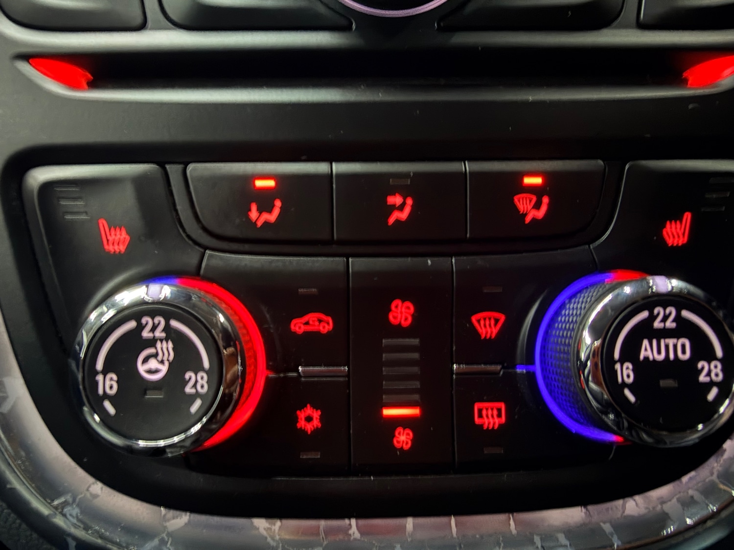 Used Vauxhall Mokka 2014 for sale - 77529841: Photo 21