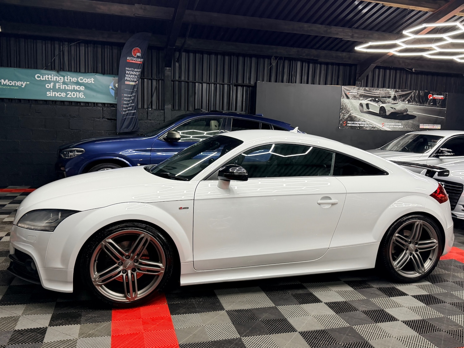 Used Audi TT 2011 for sale - 76969462: Photo 16