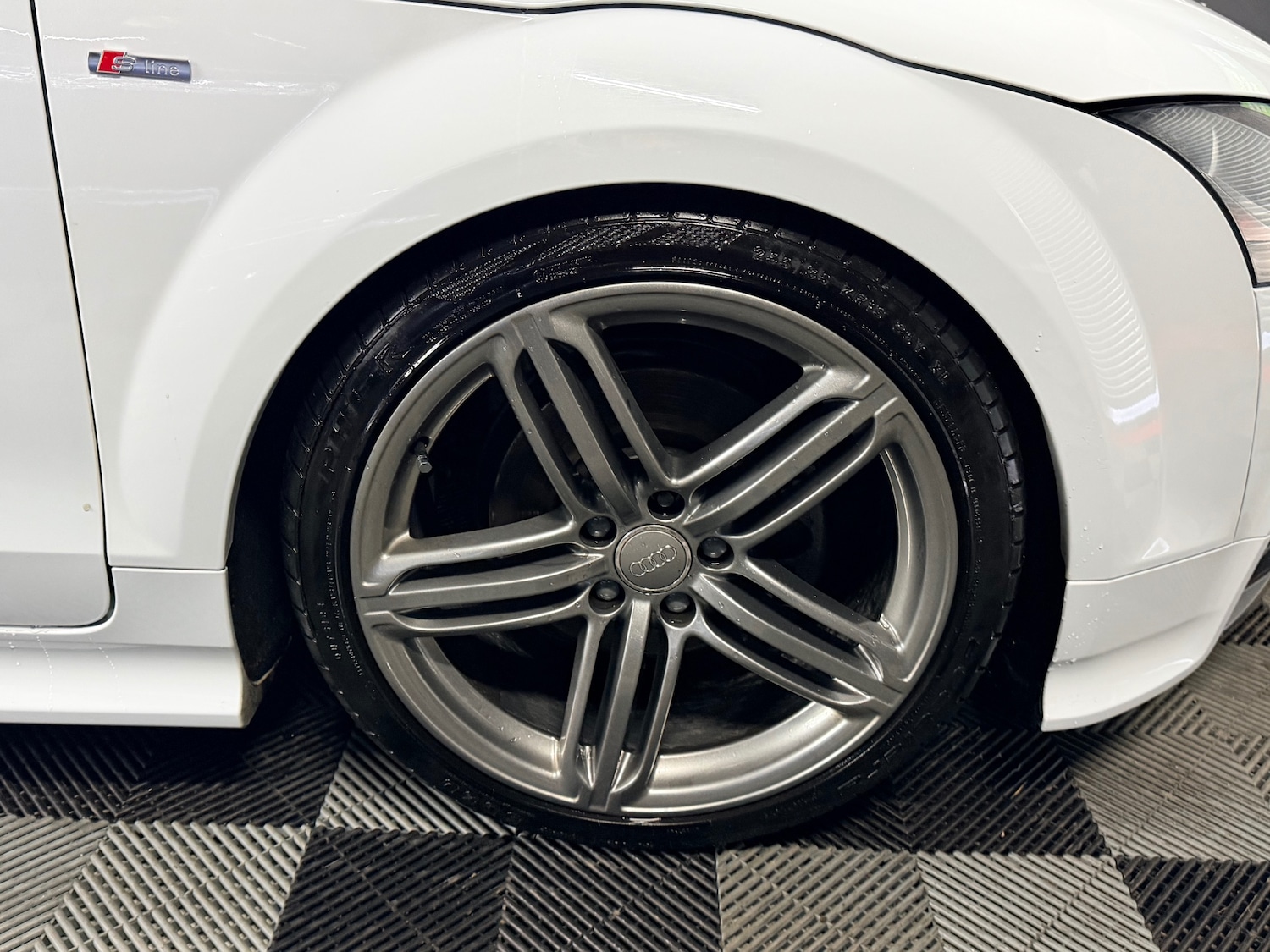 Used Audi TT 2011 for sale - 76969462: Photo 20