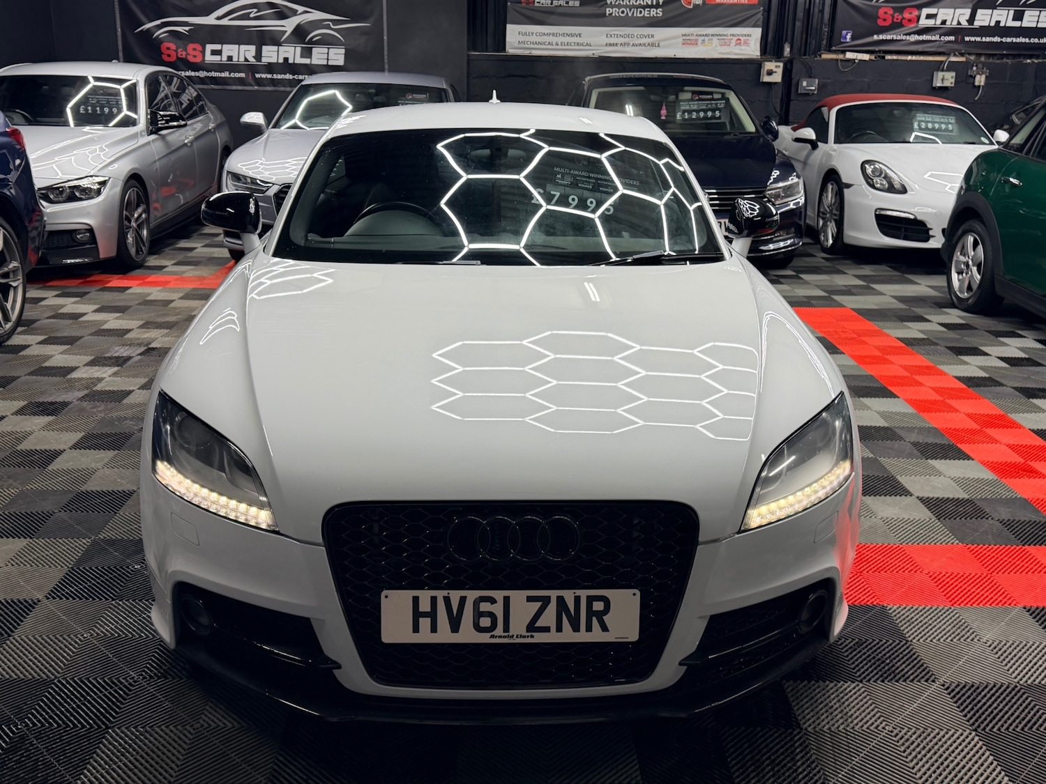 Used Audi TT 2011 for sale - 76969462: Photo 5