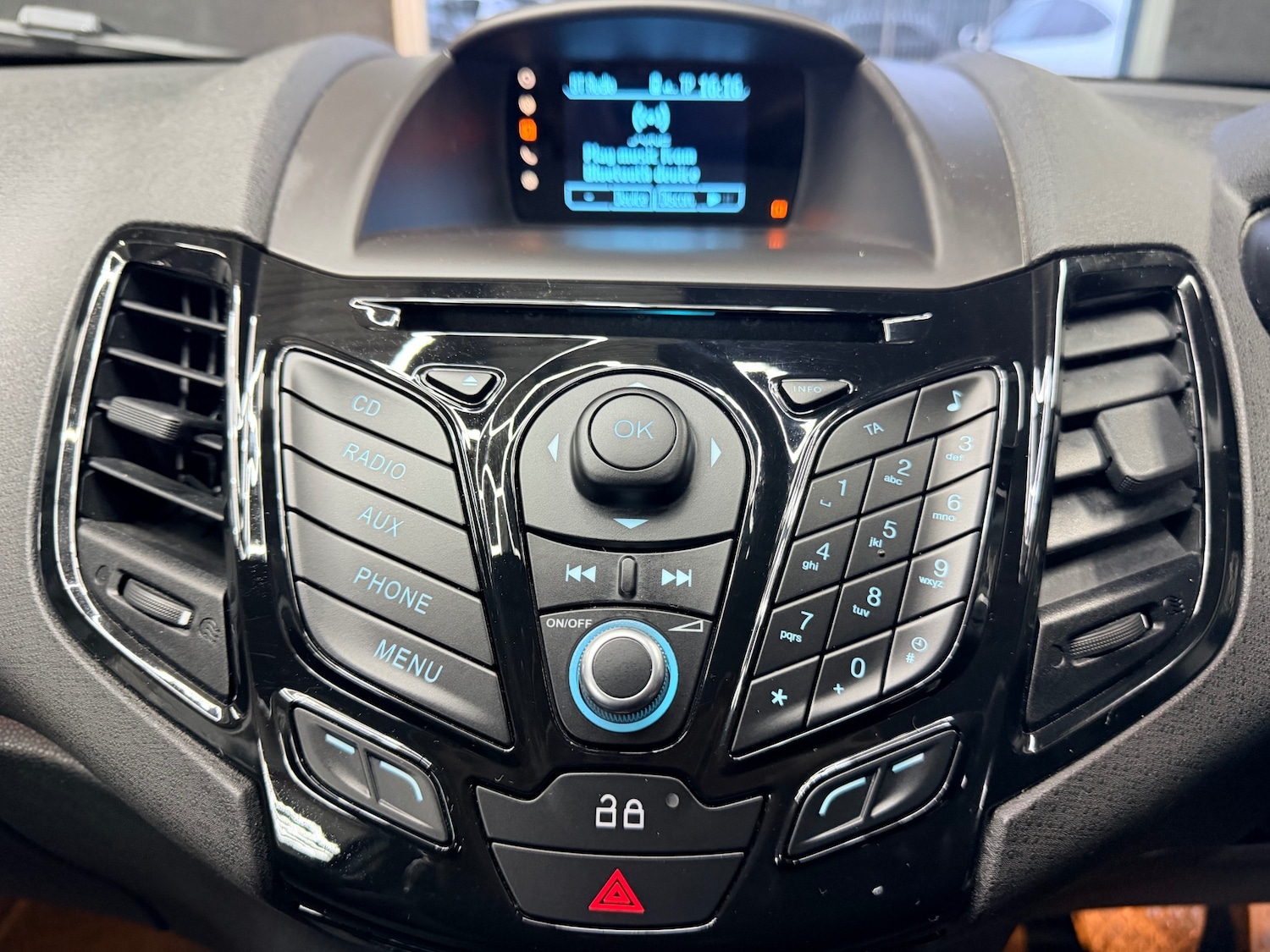 Used Ford Fiesta 2013 for sale - 77329363: Photo 13