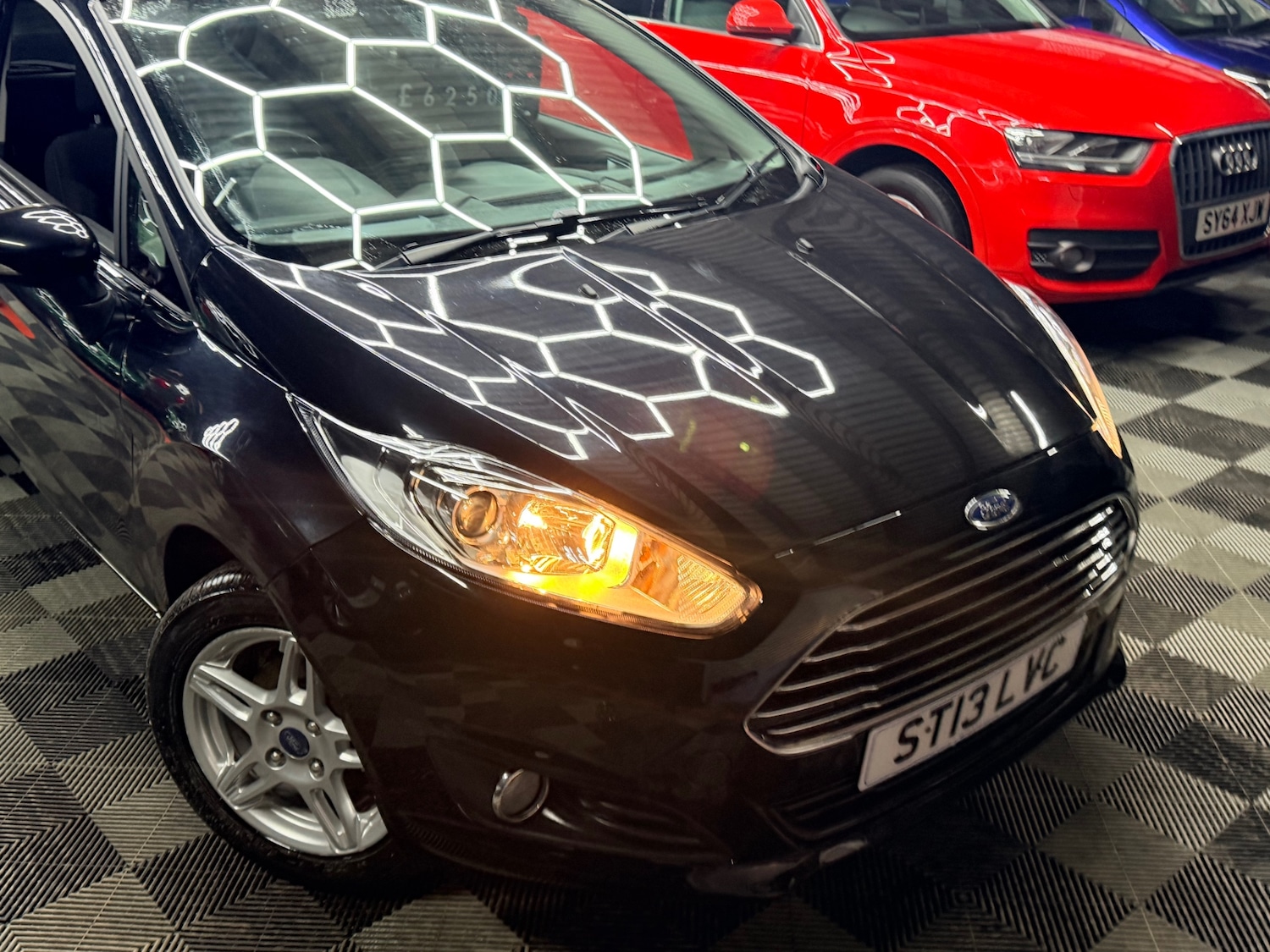 Used Ford Fiesta 2013 for sale - 77329363: Photo 2