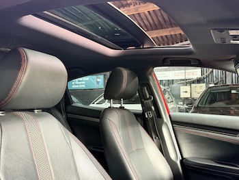 Used Honda Civic 2020 for sale - 79295698: Photo
