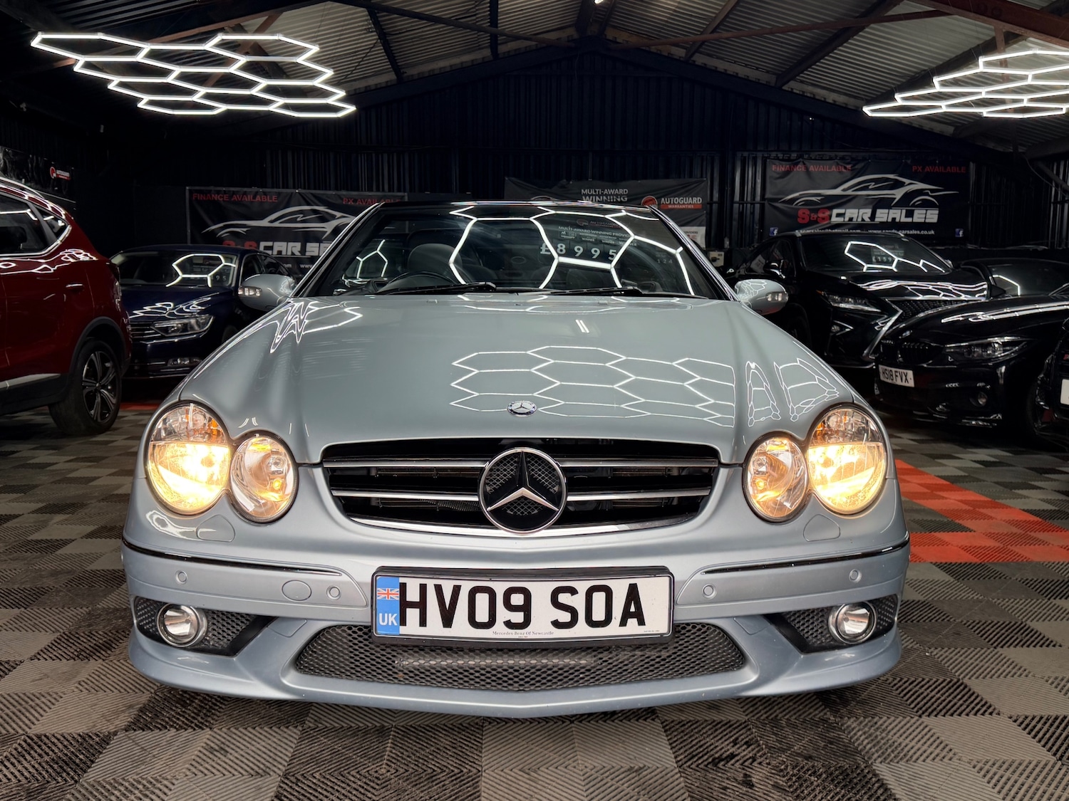 Used Mercedes-Benz CLK 2009 for sale - 77745396: Photo 5