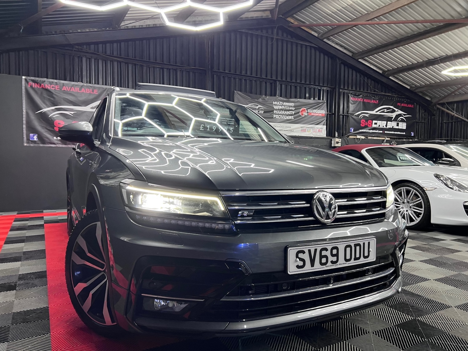 Used Volkswagen Tiguan 2019 for sale - 76554202: Photo 1