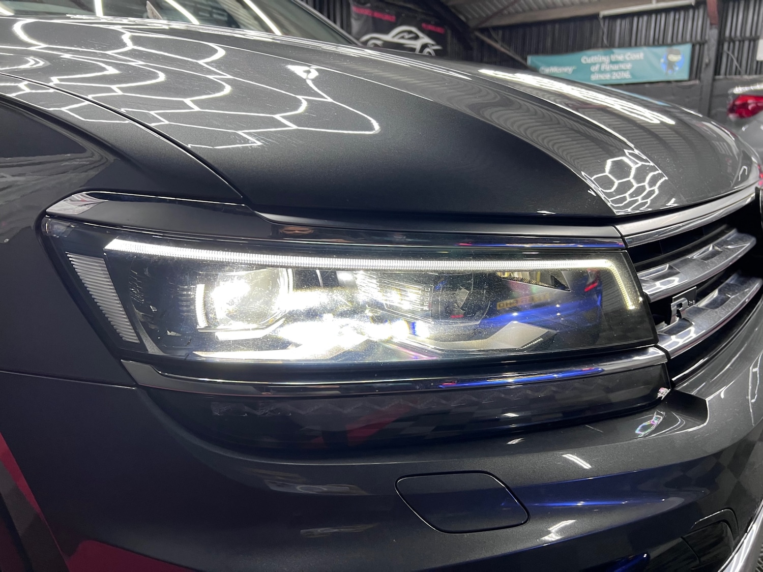 Used Volkswagen Tiguan 2019 for sale - 76554202: Photo 16