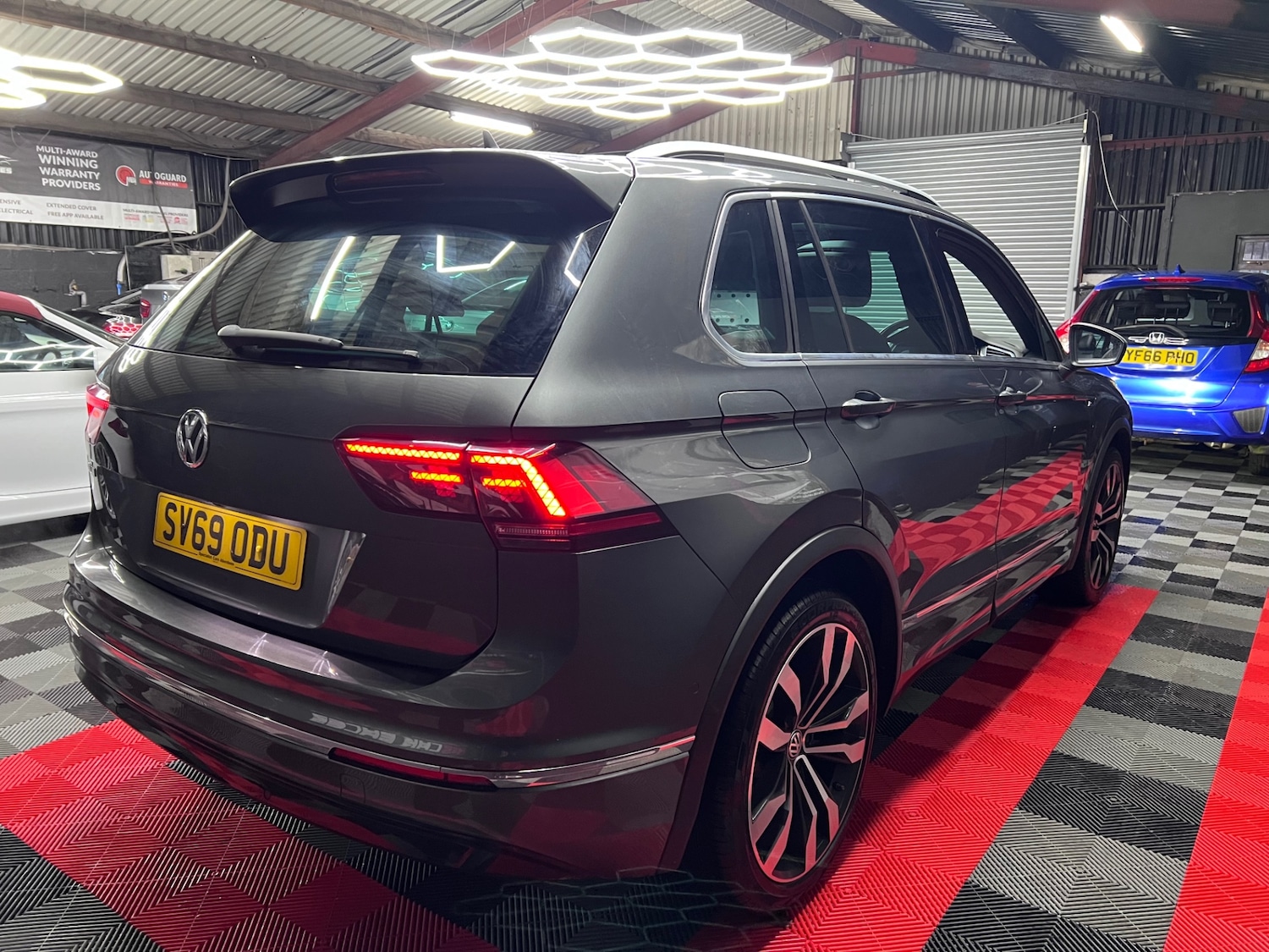 Used Volkswagen Tiguan 2019 for sale - 76554202: Photo 4