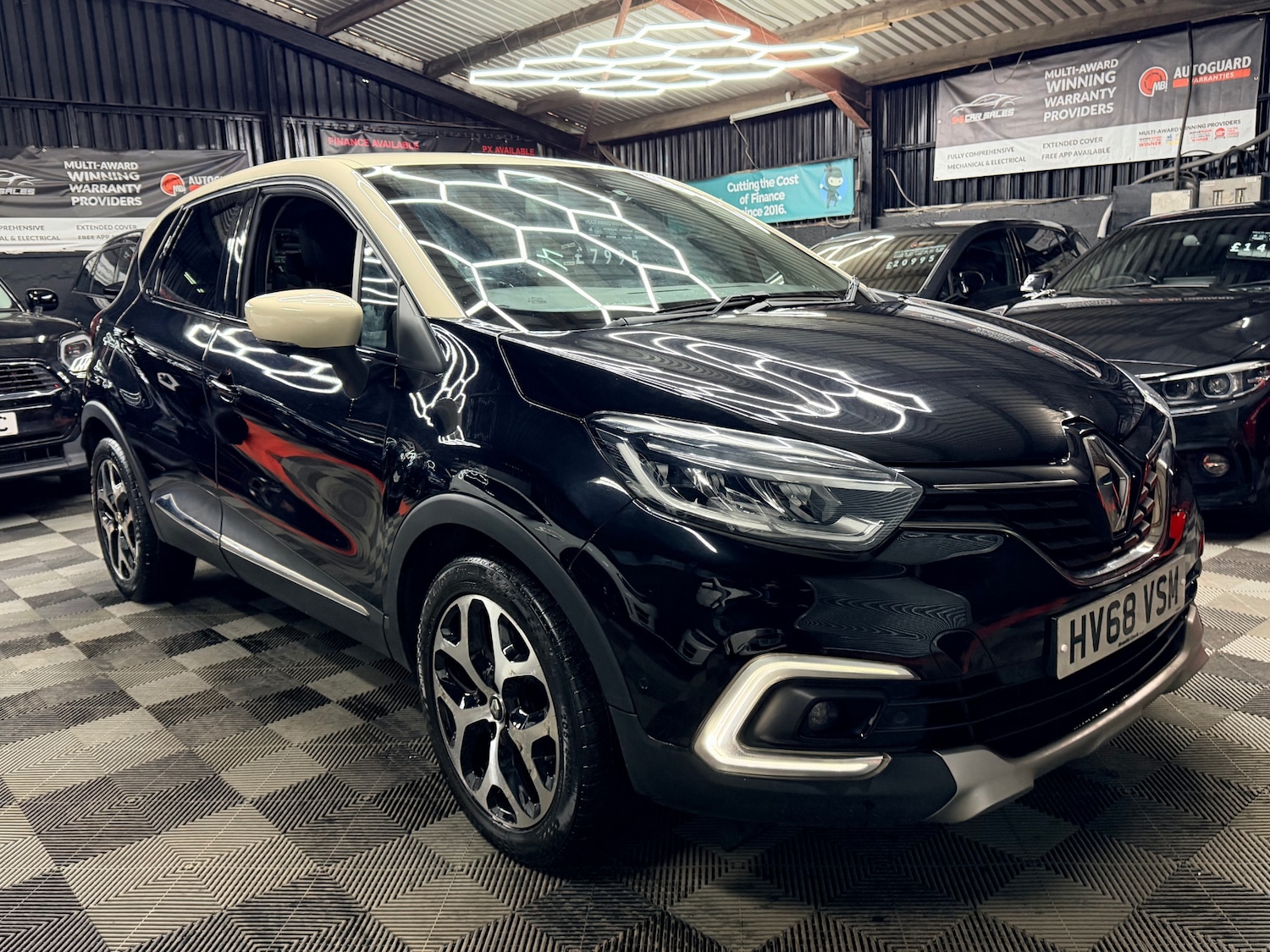 Used Renault Captur 2018 for sale - 77717998: Photo 11
