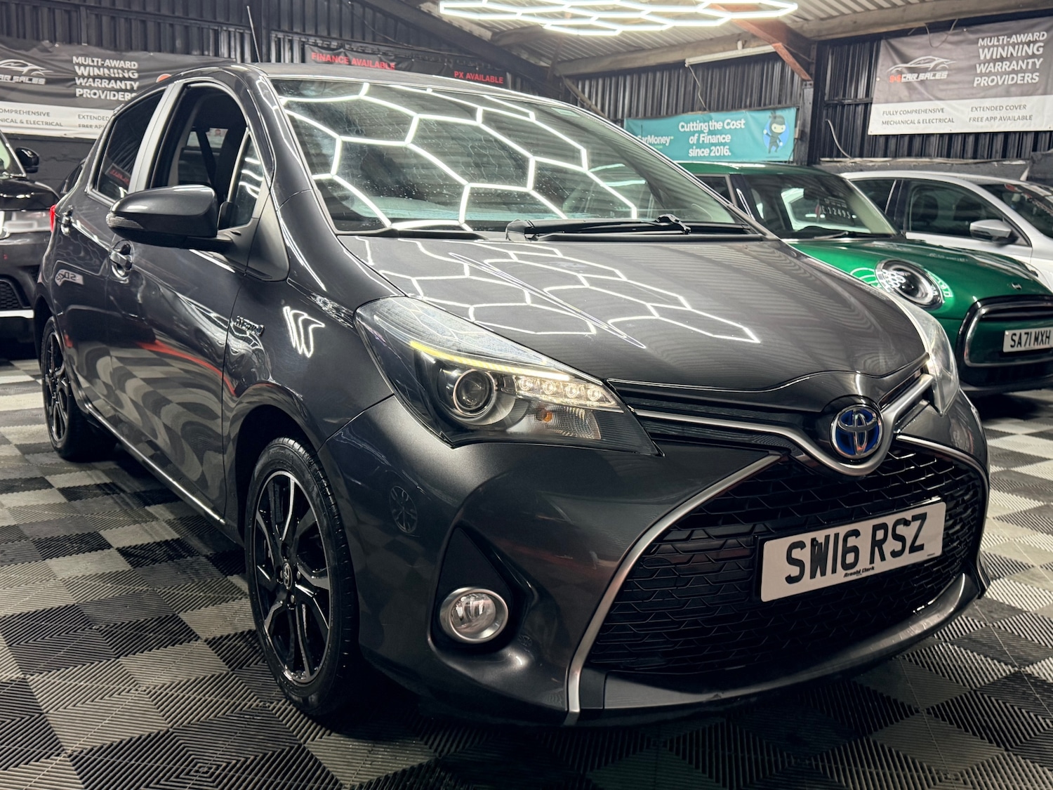 Used Toyota Yaris 2016 for sale - 76958894: Photo 10