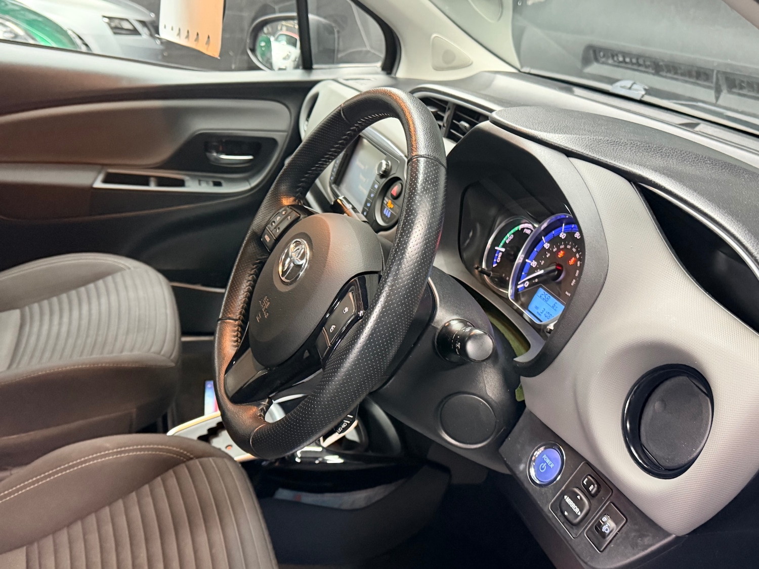 Used Toyota Yaris 2016 for sale - 76958894: Photo 19