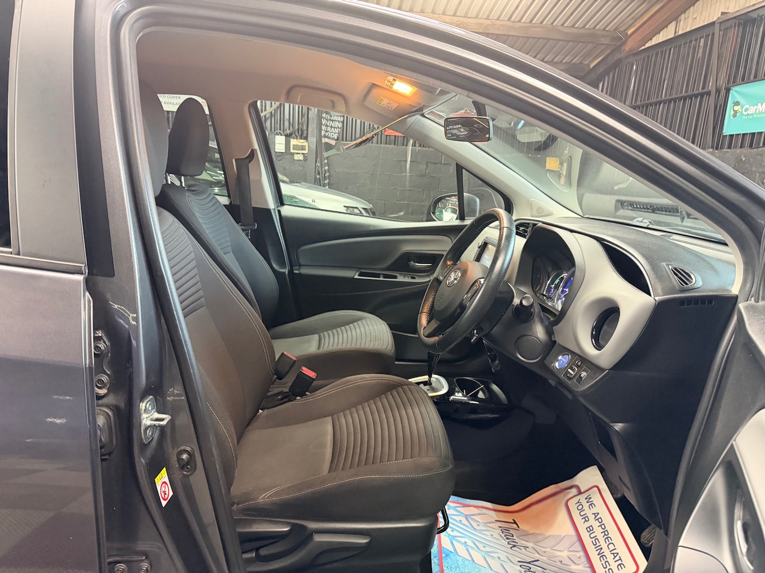 Used Toyota Yaris 2016 for sale - 76958894: Photo 22