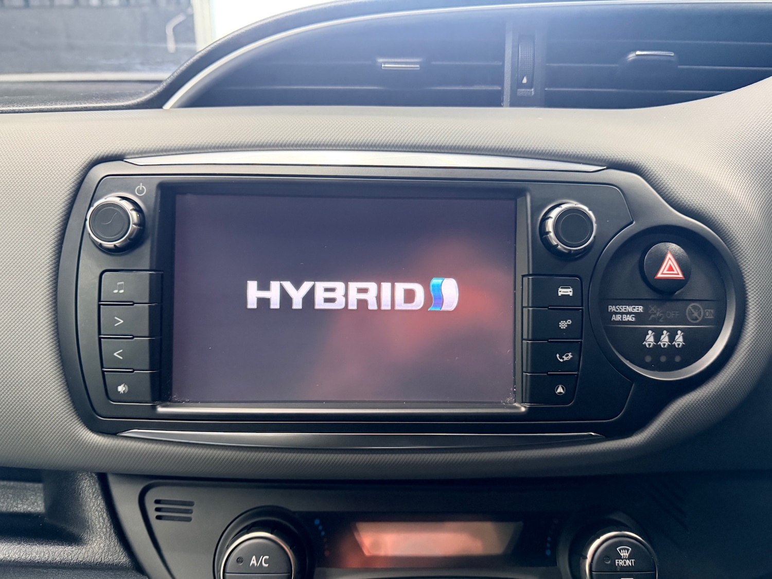 Used Toyota Yaris 2016 for sale - 76958894: Photo 27