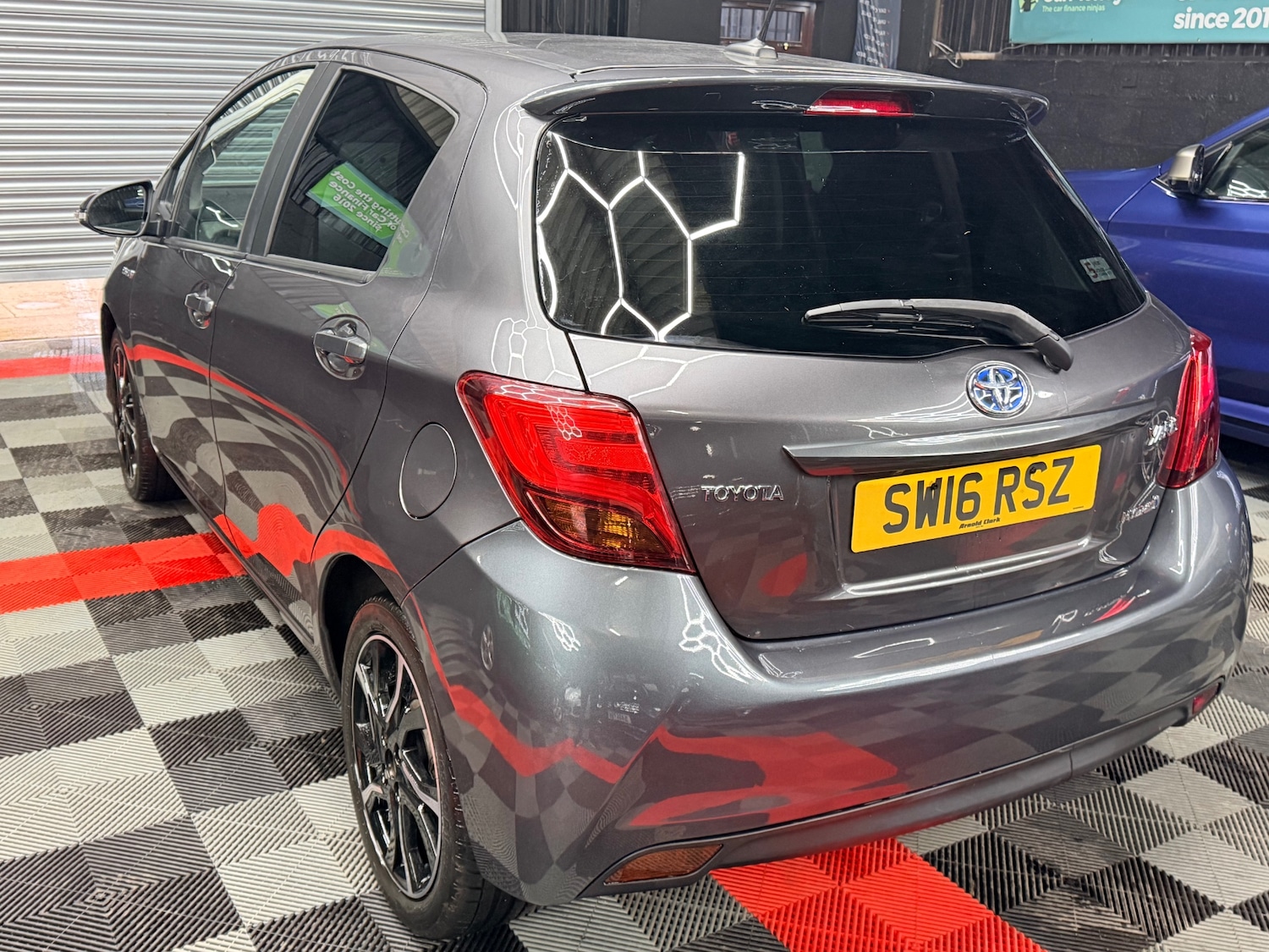 Used Toyota Yaris 2016 for sale - 76958894: Photo 4