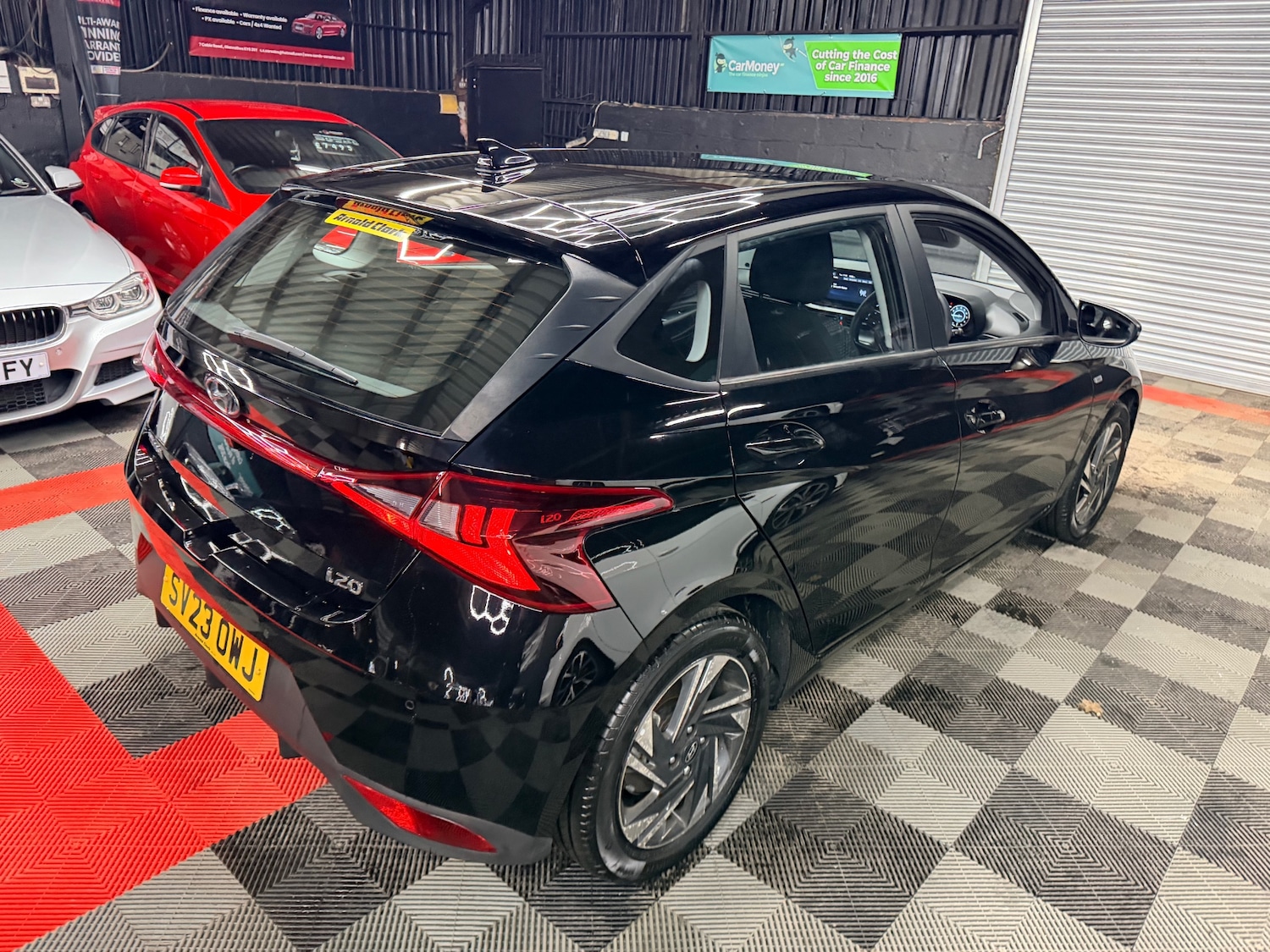 Used Hyundai i20 2023 for sale - 77917800: Photo 9