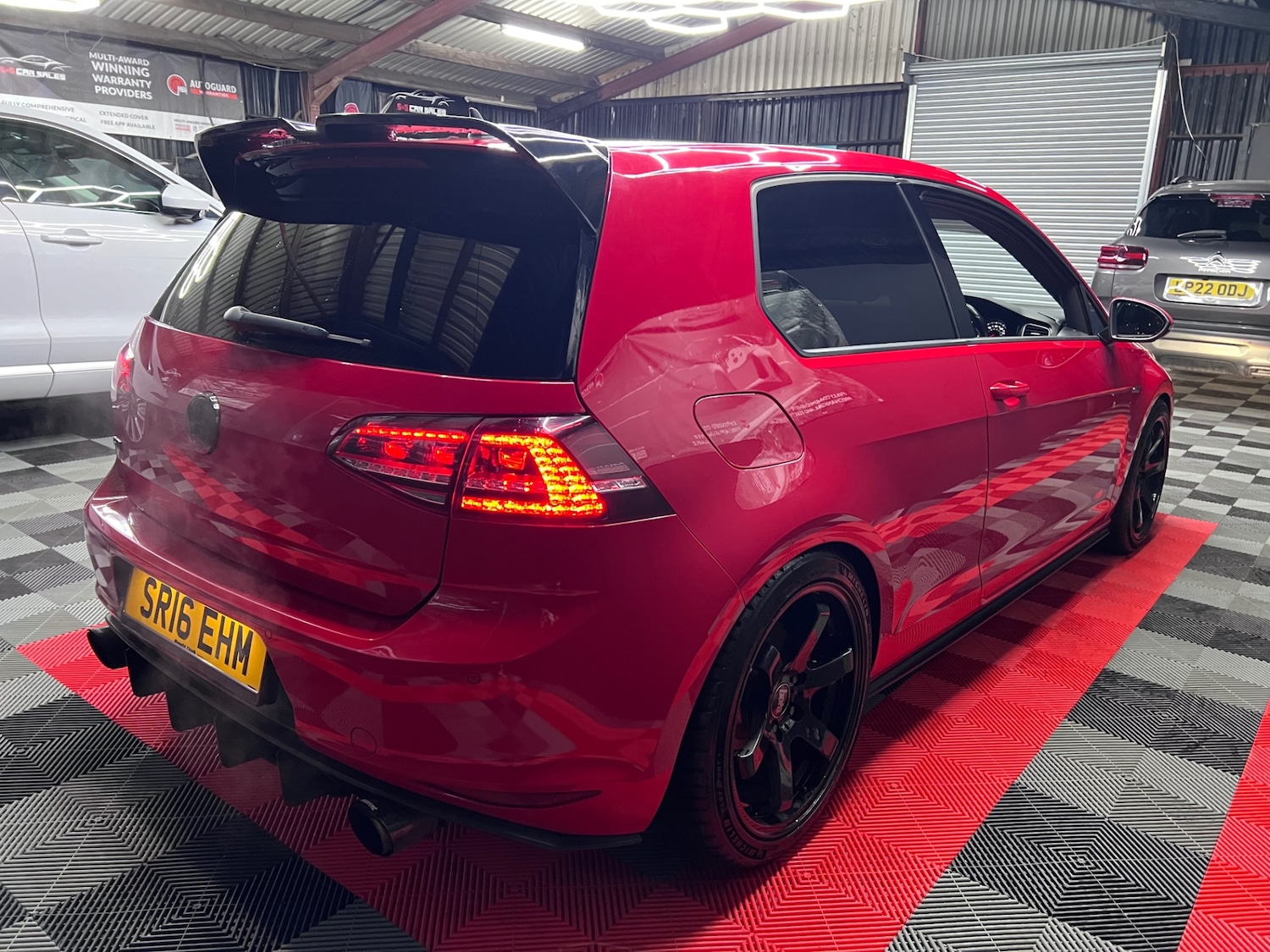 Used Volkswagen Golf 2016 for sale - 76182417: Photo 2