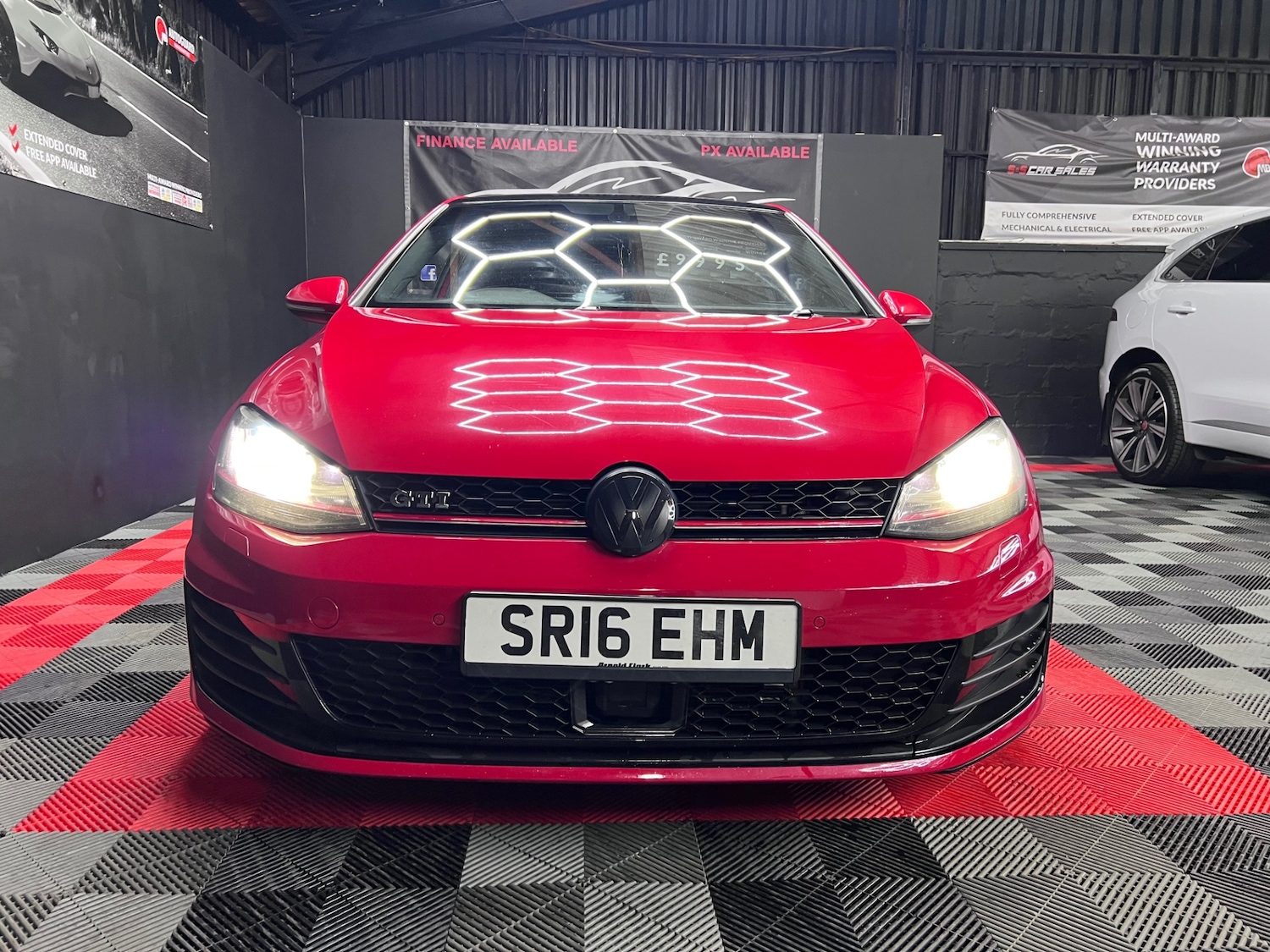 Used Volkswagen Golf 2016 for sale - 76182417: Photo 8