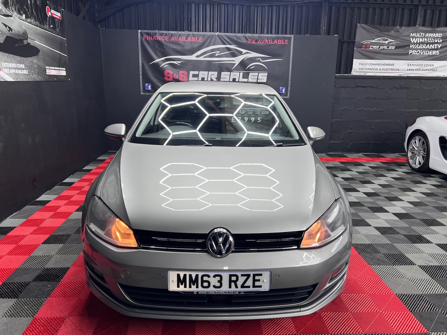 Used Volkswagen Golf 2013 for sale - 76368598: Photo 4