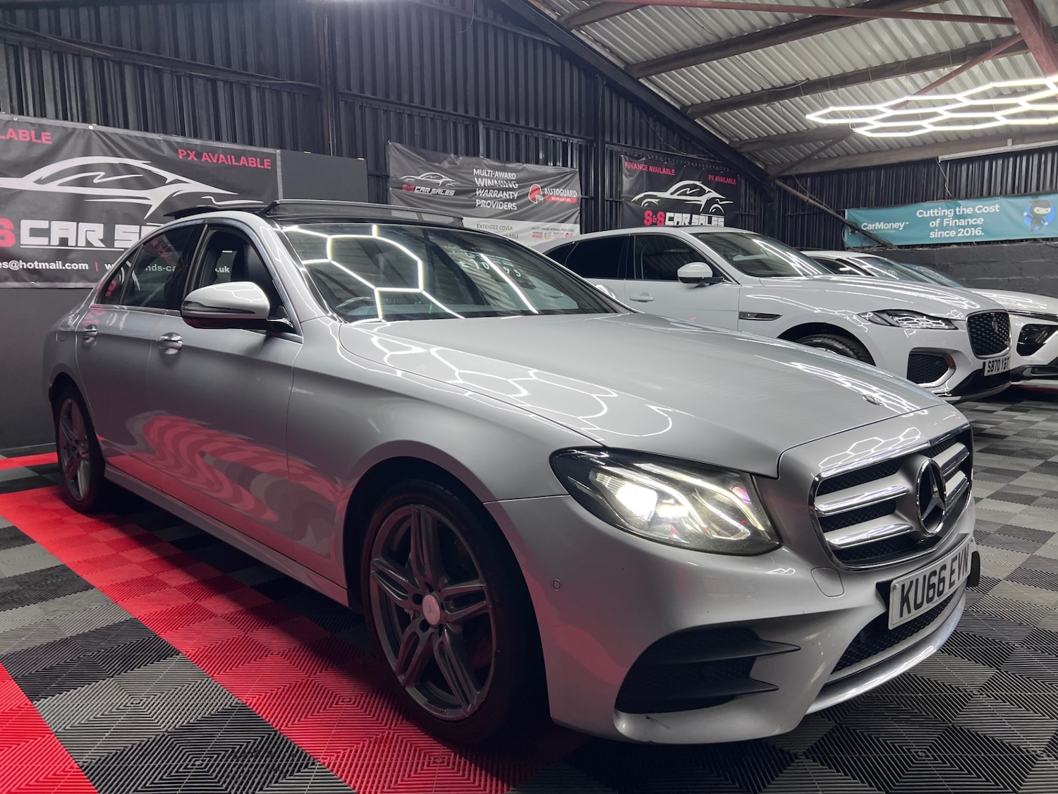 Used Mercedes-Benz E Class 2016 for sale - 77012309: Photo 10