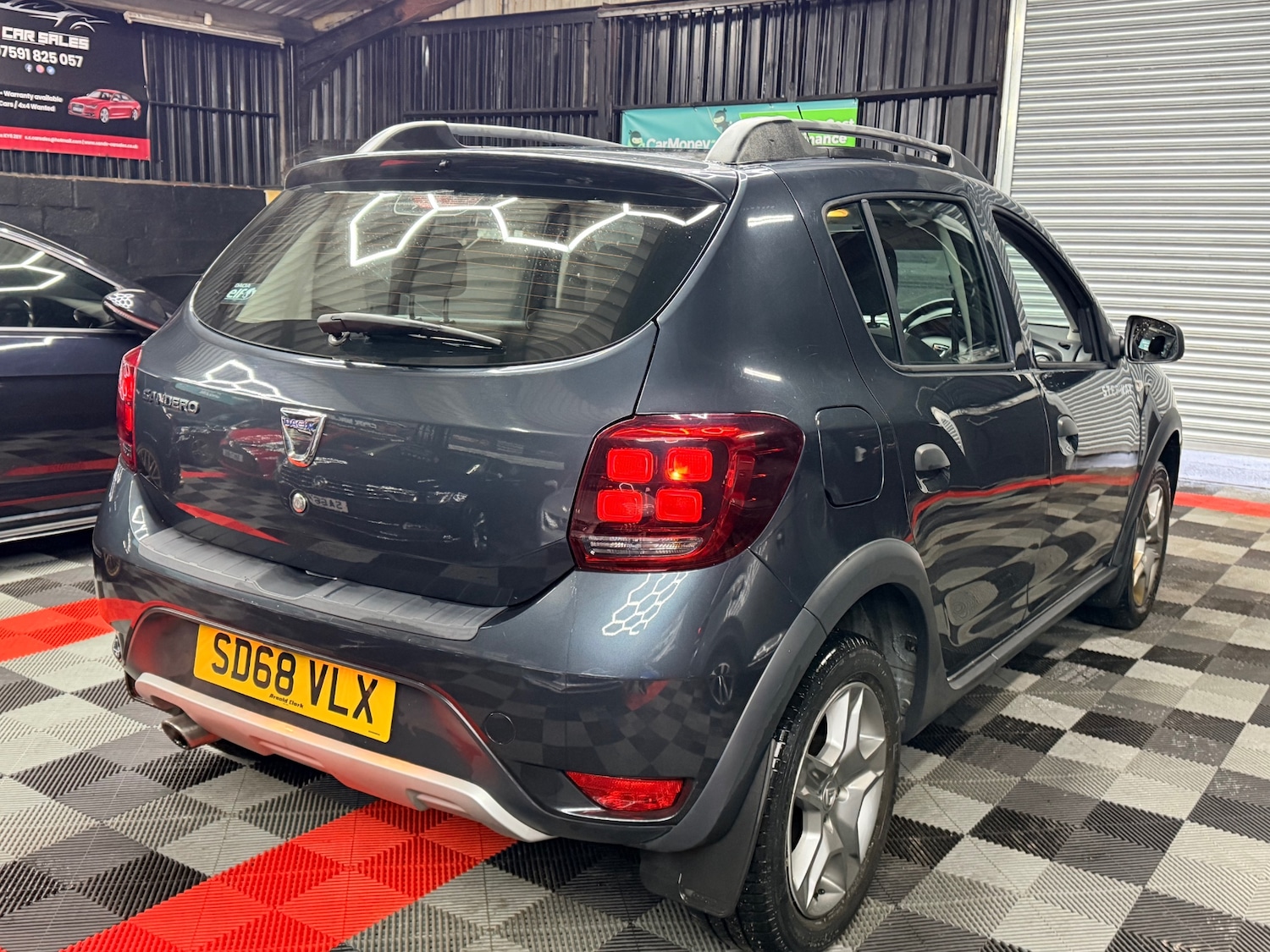 Used Dacia Sandero Stepway 2018 for sale - 77167671: Photo 10
