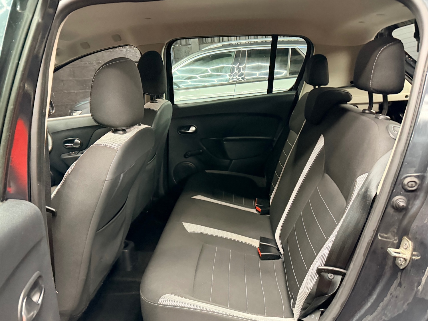 Used Dacia Sandero Stepway 2018 for sale - 77167671: Photo 14