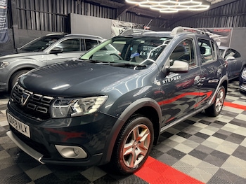 Used Dacia Sandero Stepway 2018 for sale - 77167671: Photo