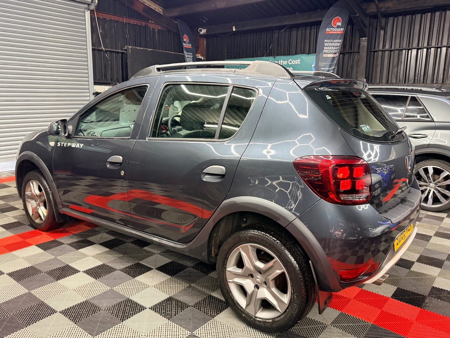 Used Dacia Sandero Stepway 2018 for sale - 77167671: Photo 7